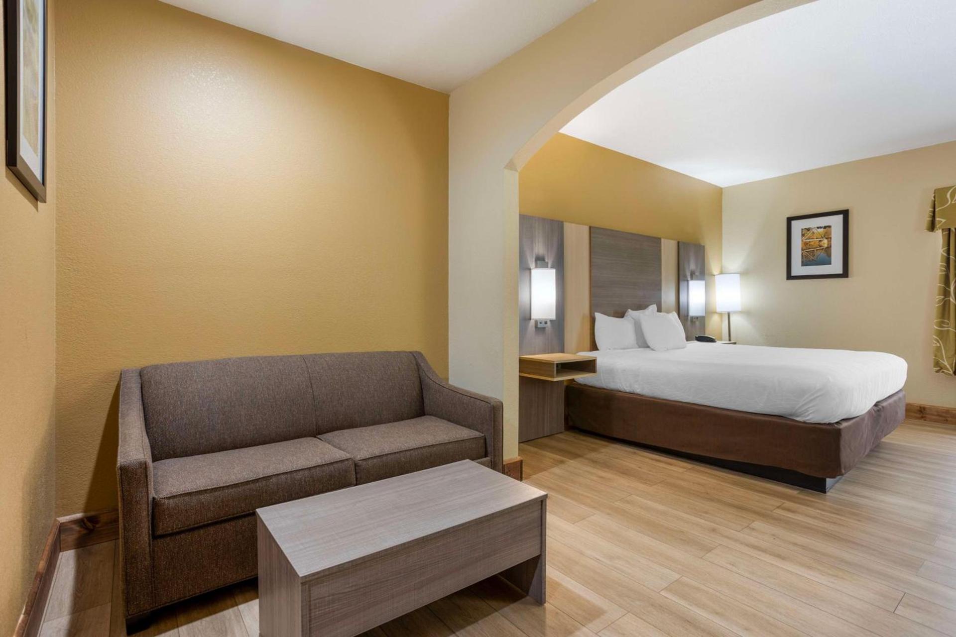 Best Western Plus Springfield Airport Inn photo 4