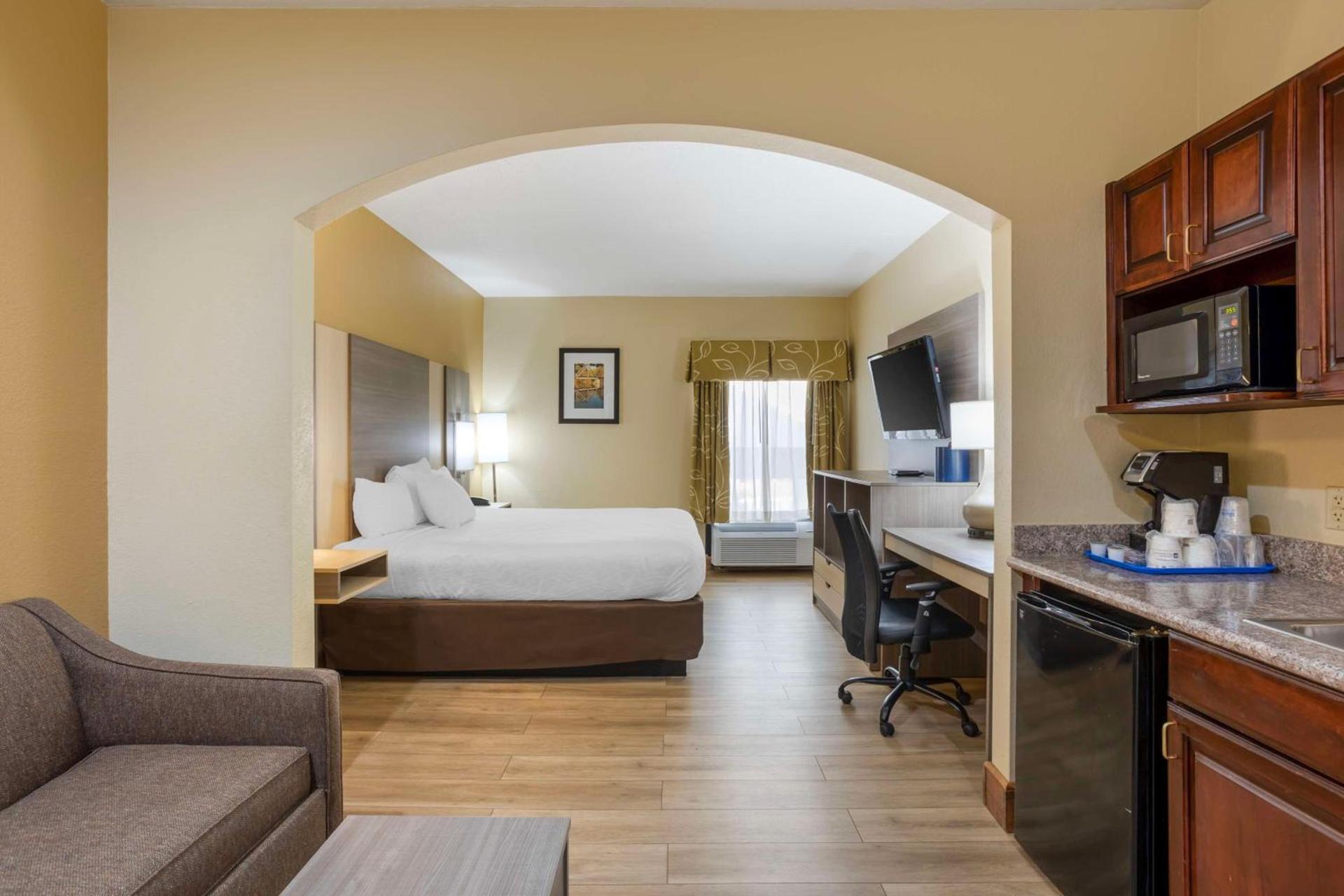 Best Western Plus Springfield Airport Inn photo 15
