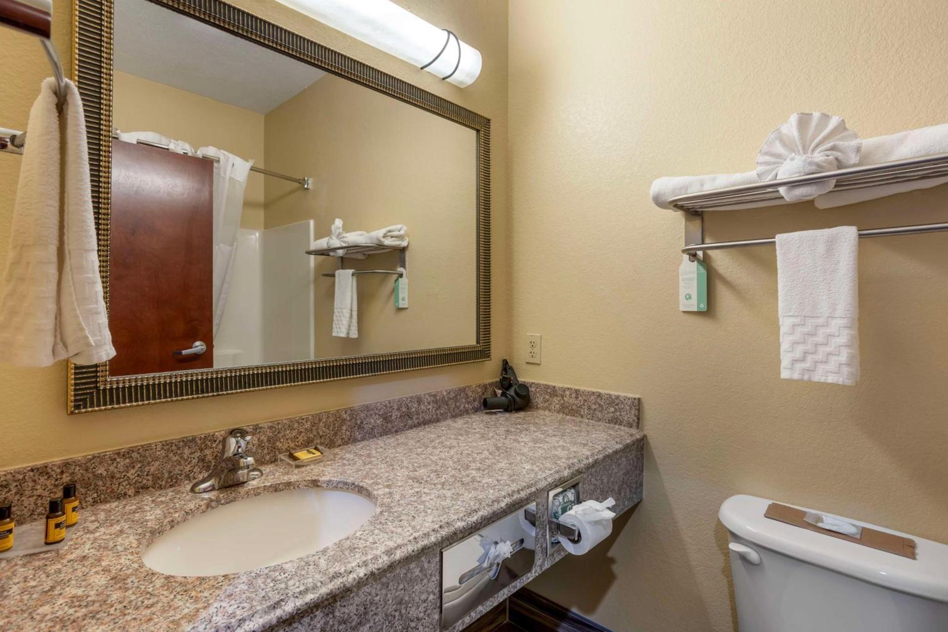 Best Western Plus Springfield Airport Inn photo 16