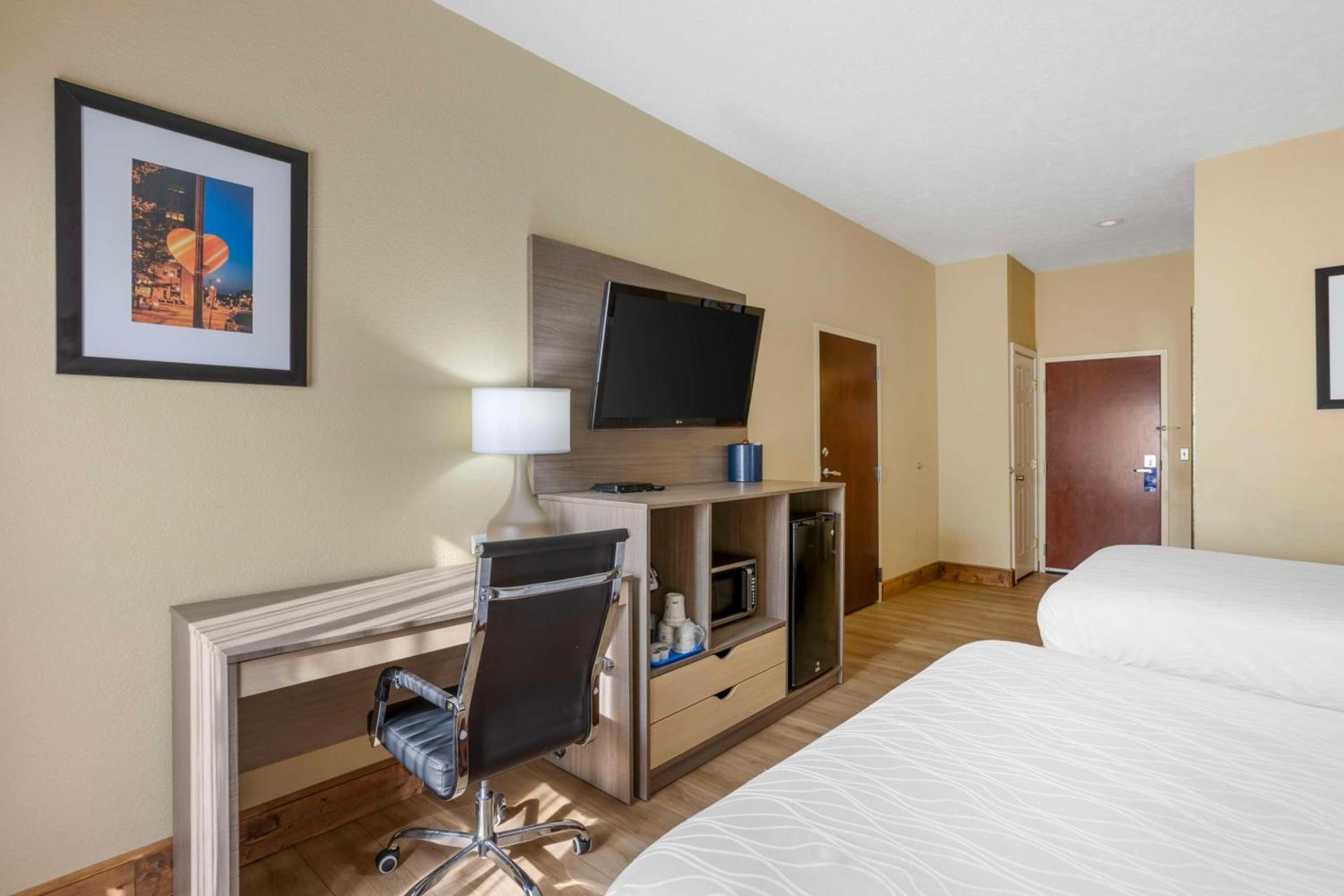 Best Western Plus Springfield Airport Inn photo 29