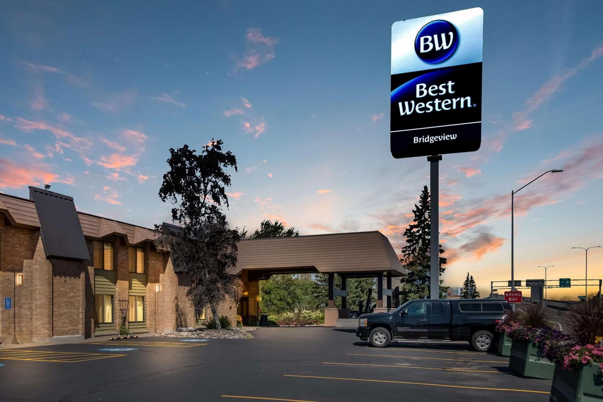 Best Western Bridgeview Hotel photo 11