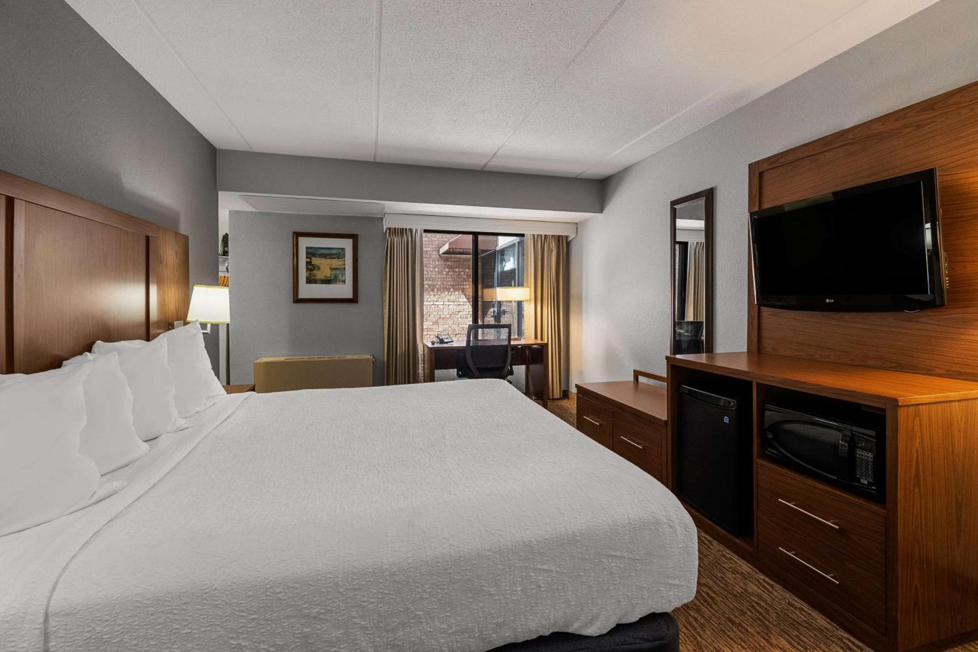 Best Western Bridgeview Hotel photo 20