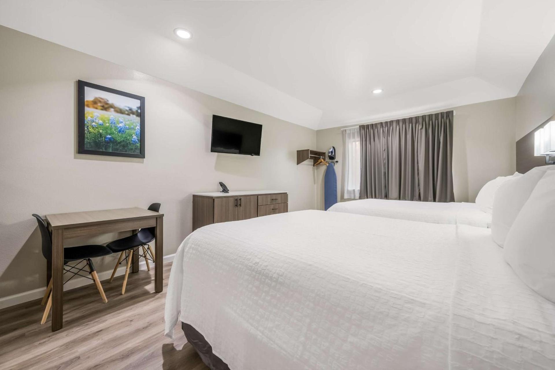 SureStay Studio by Best Western Conroe Downtown photo 29