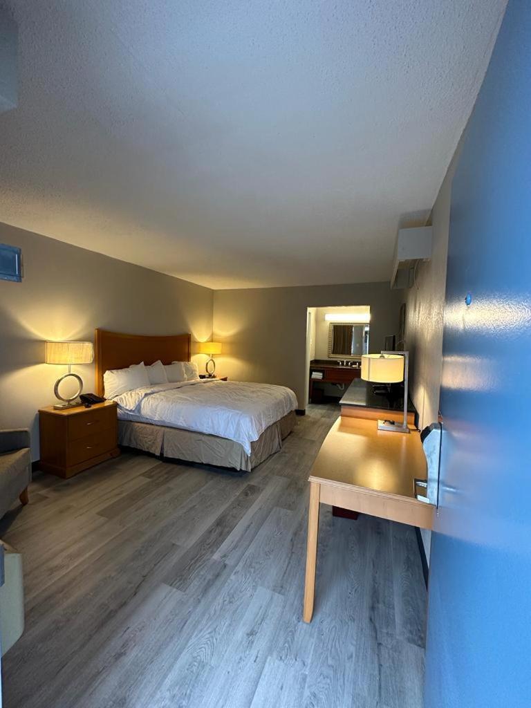 Lanett Inn photo 15
