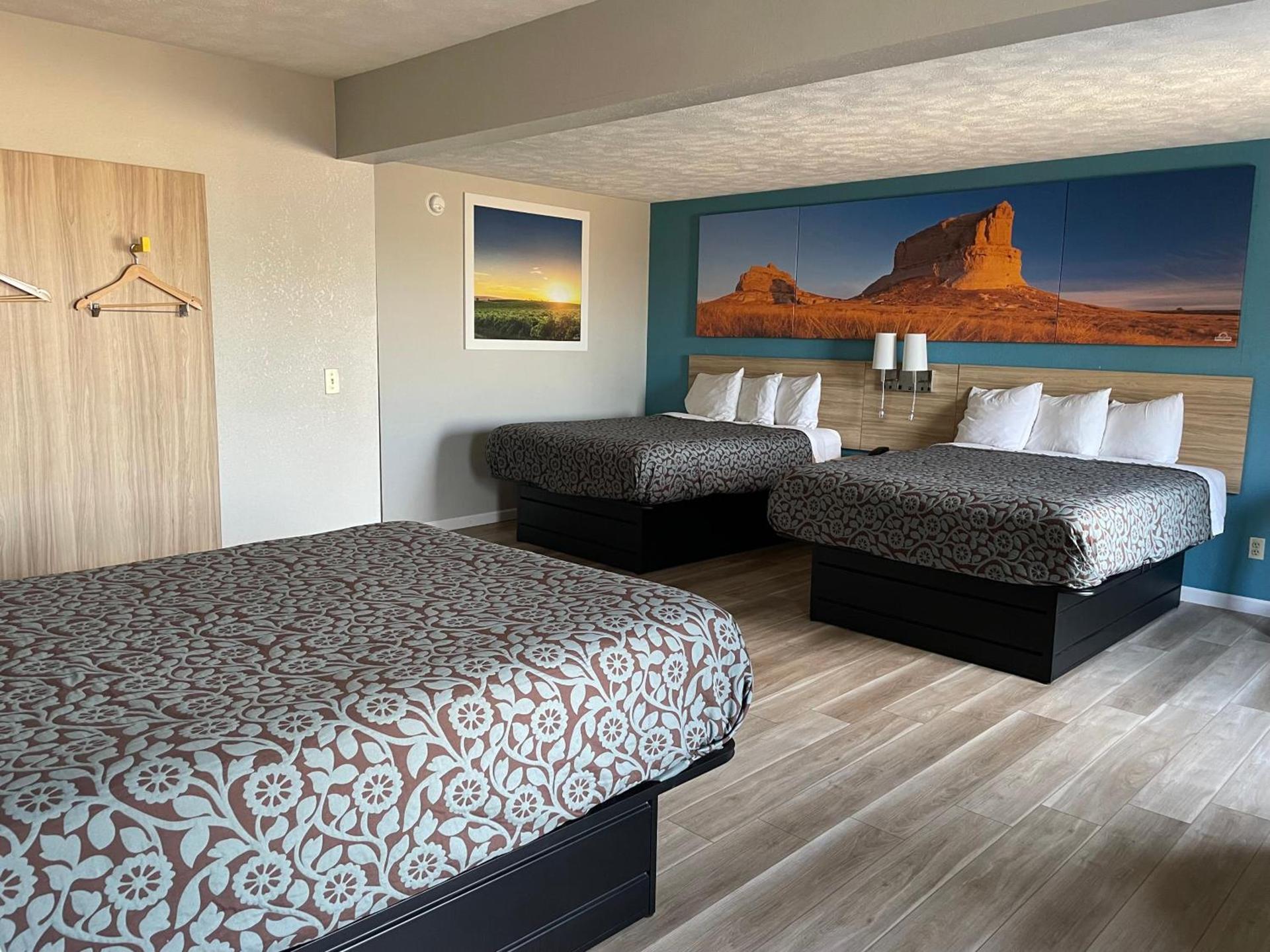 Days Inn by Wyndham Warrensburg photo 14
