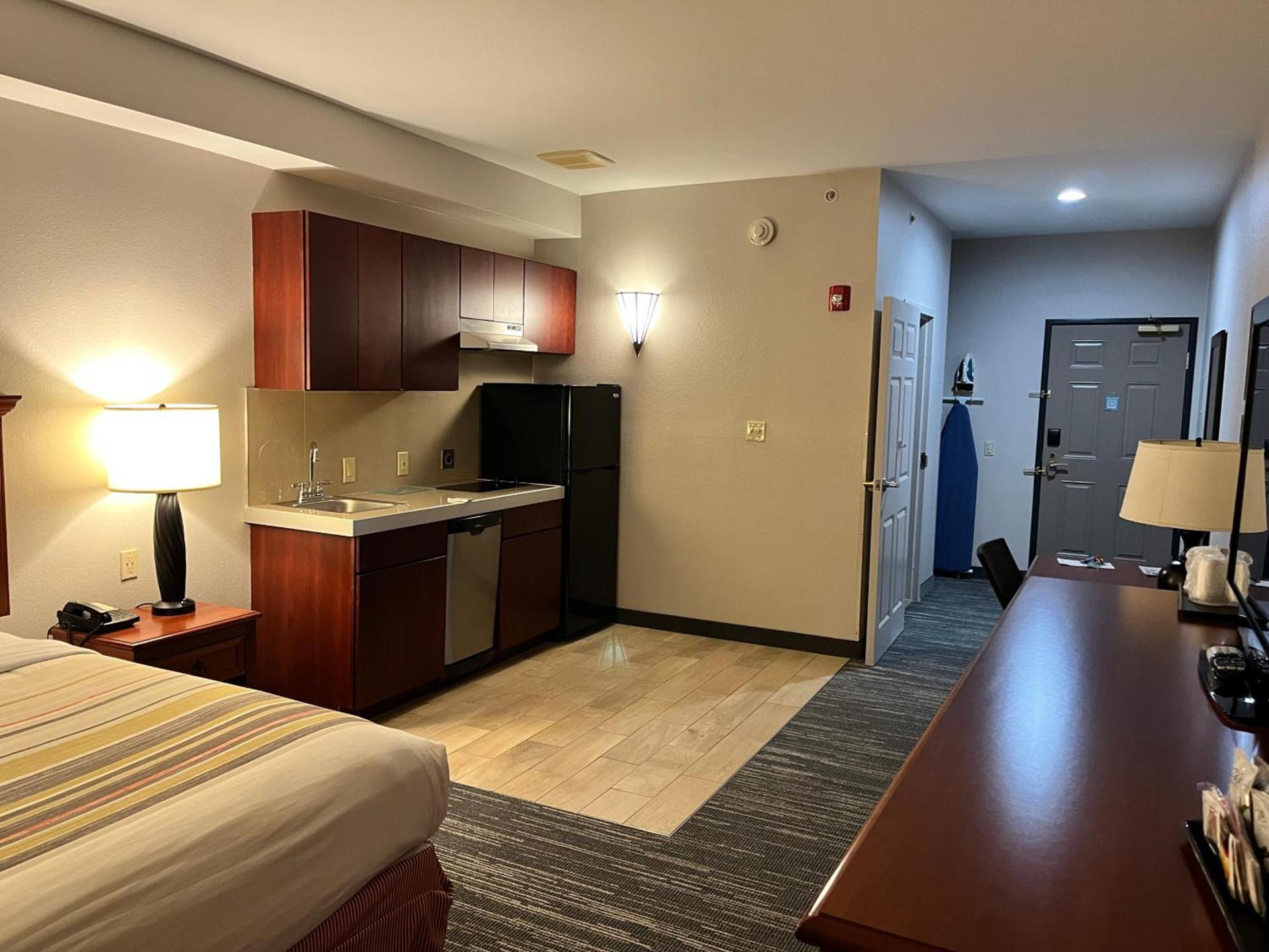 Country Inn & Suites by Radisson, Harrisburg - Hershey West, PA photo 62