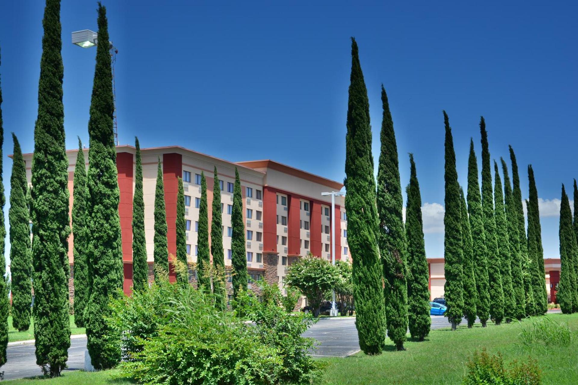 Lux Hotel & Spa photo 1