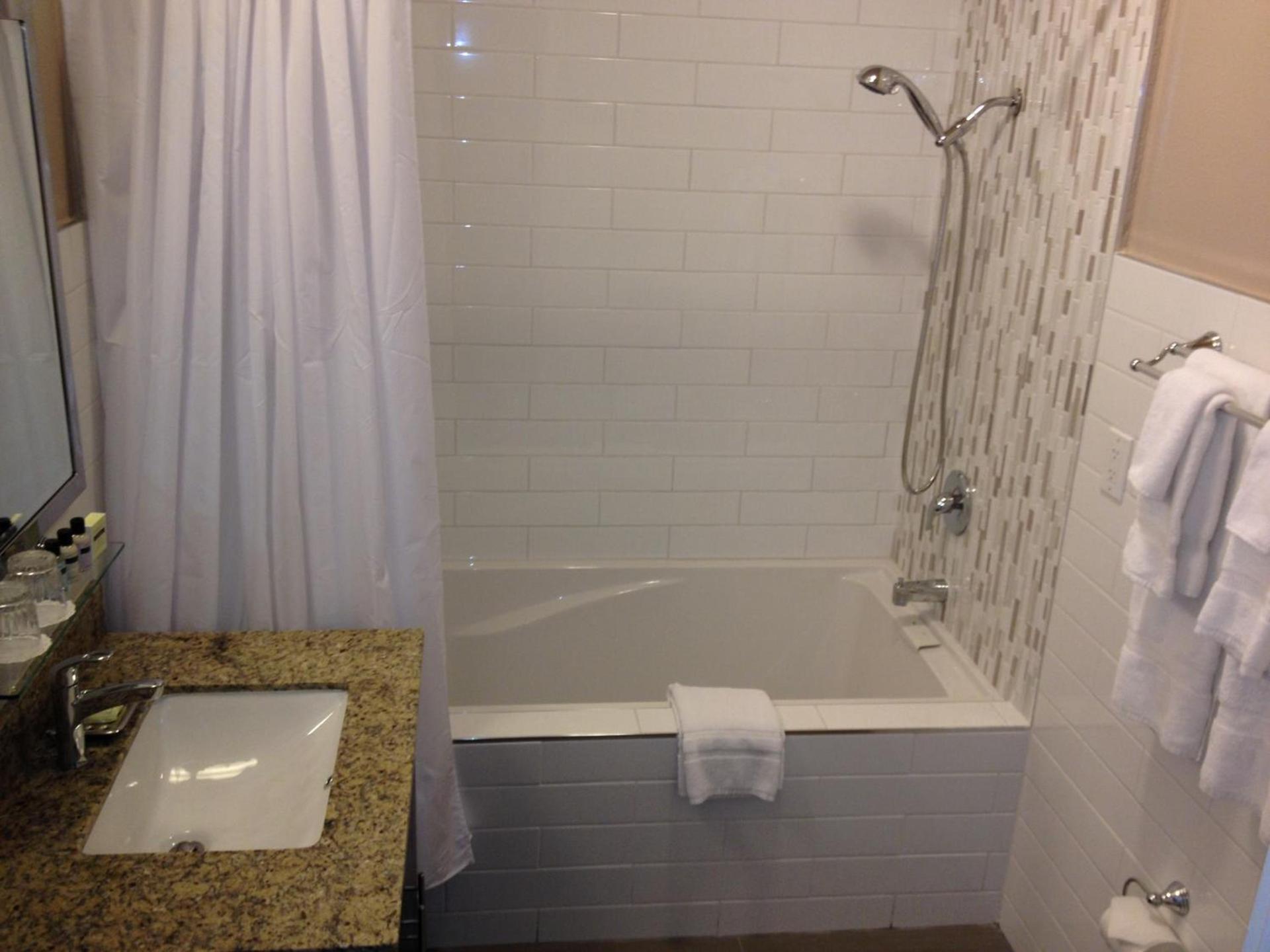Executive Hotel Vintage Court photo 13