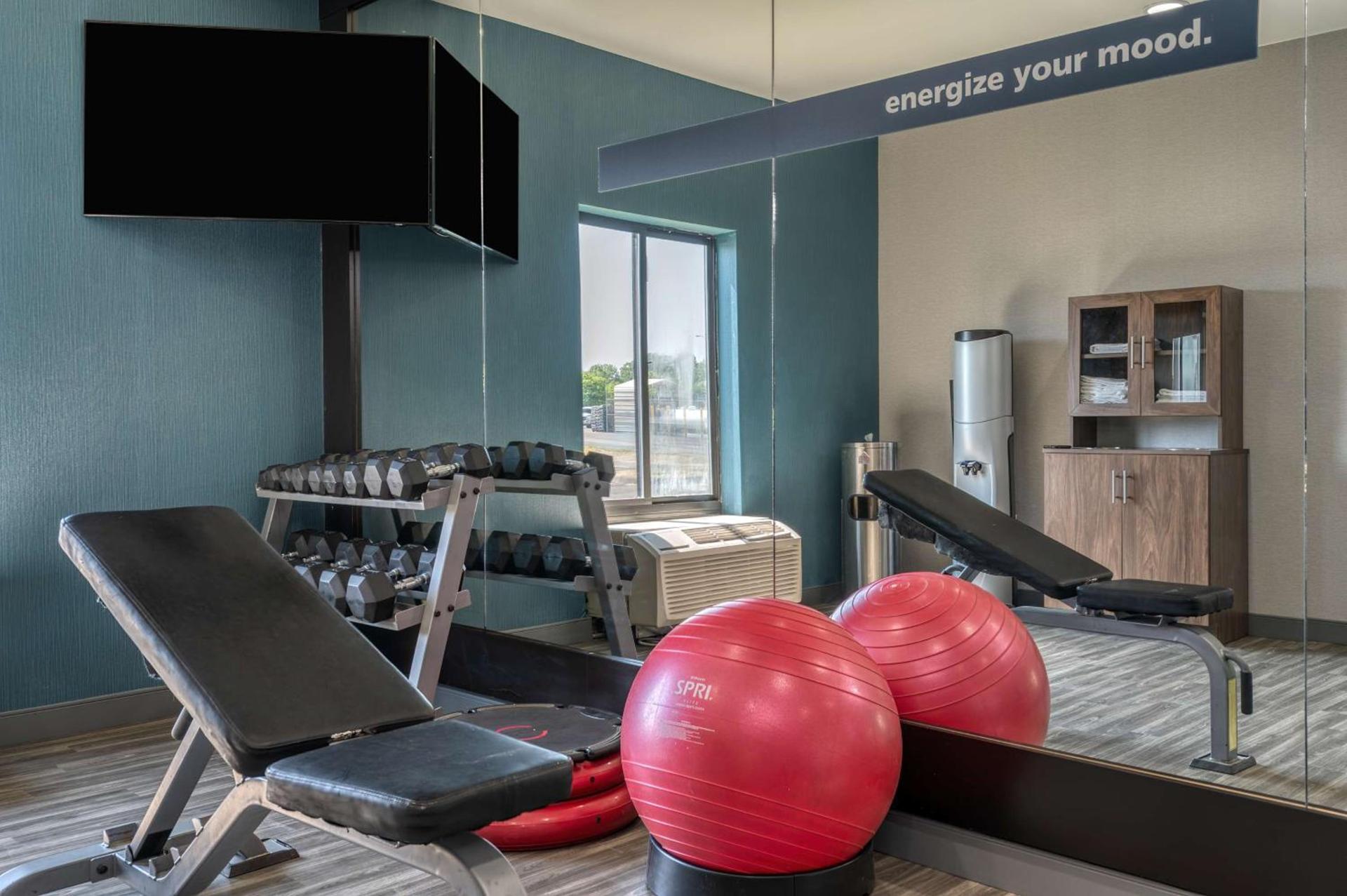 Hampton Inn New Philadelphia photo 14