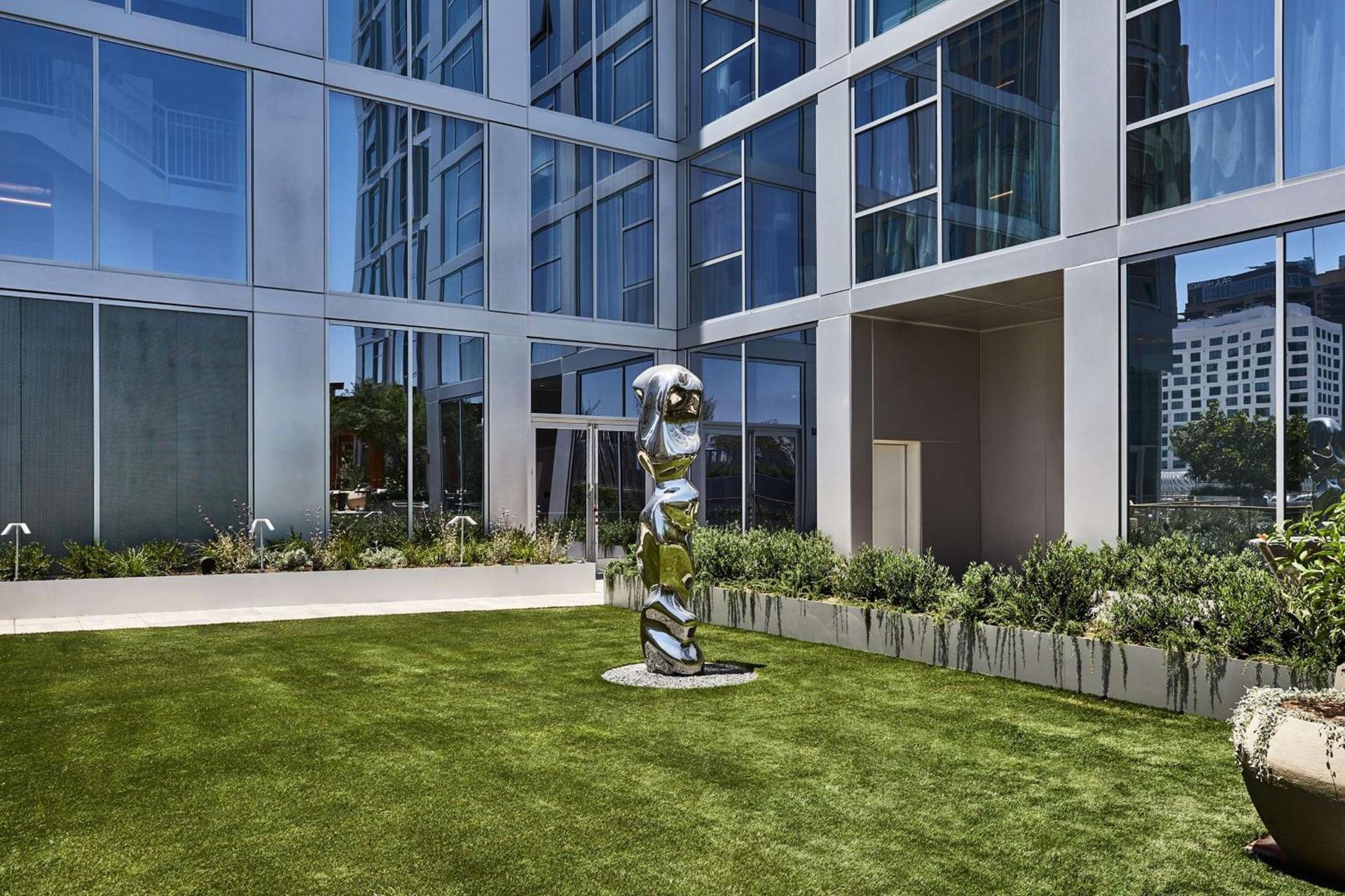 Conrad Los Angeles photo 9