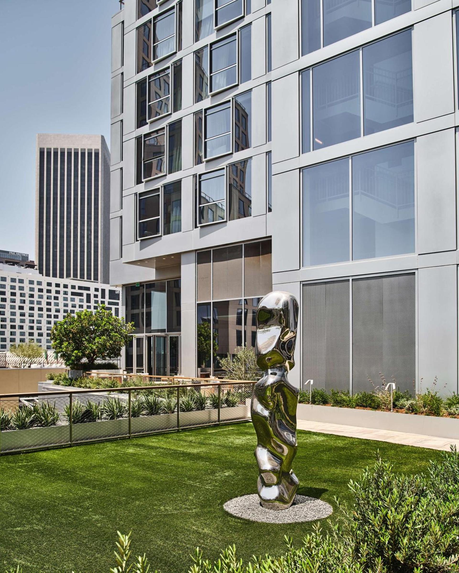 Conrad Los Angeles photo 12
