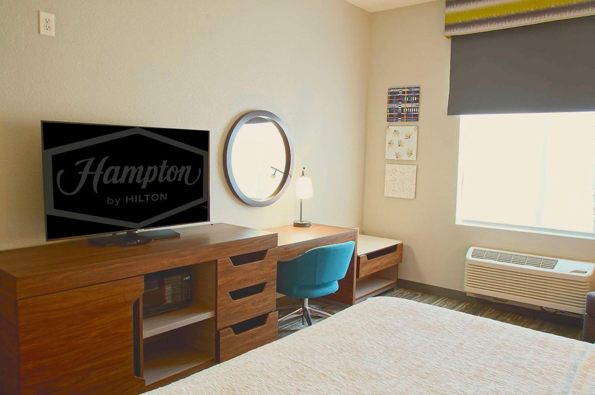 Hampton Inn & Suites Cathedral City photo 17