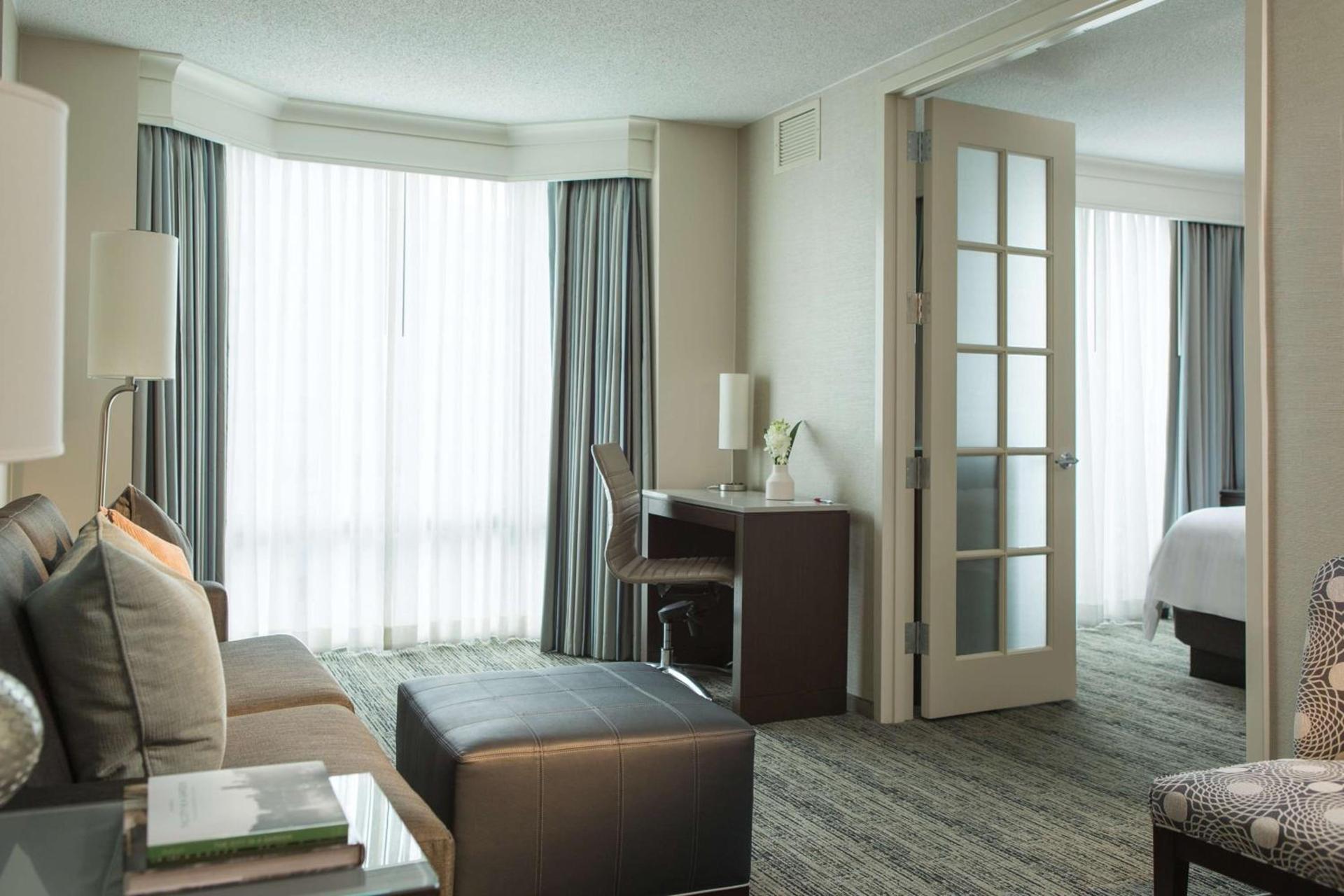 Hampton Inn & Suites Downers Grove Chicago photo 37