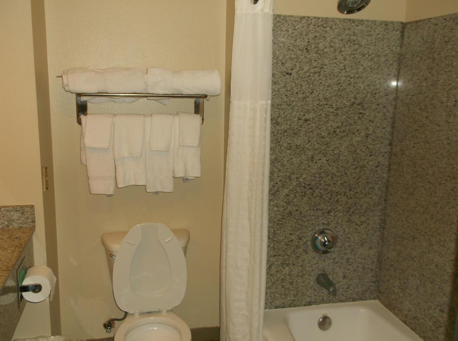 Comfort Inn & Suites Seguin photo 41