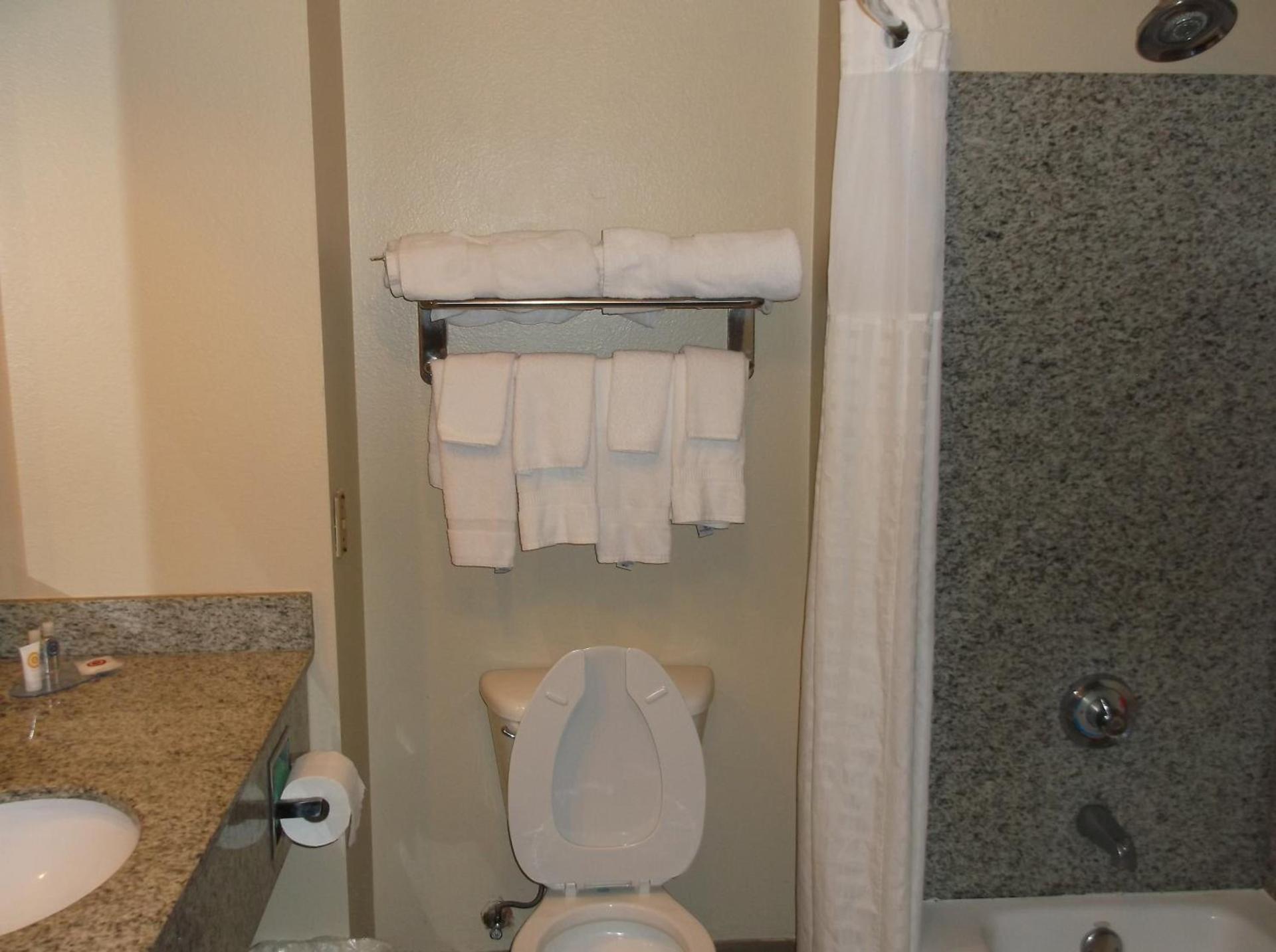 Comfort Inn & Suites Seguin photo 42