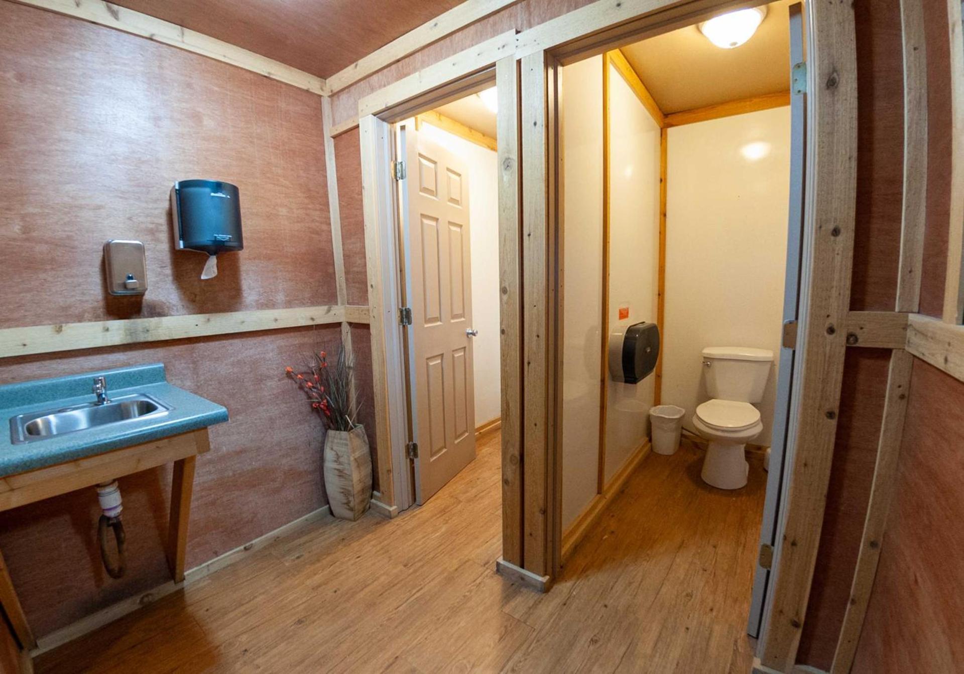 Royal Gorge Cabins photo 6