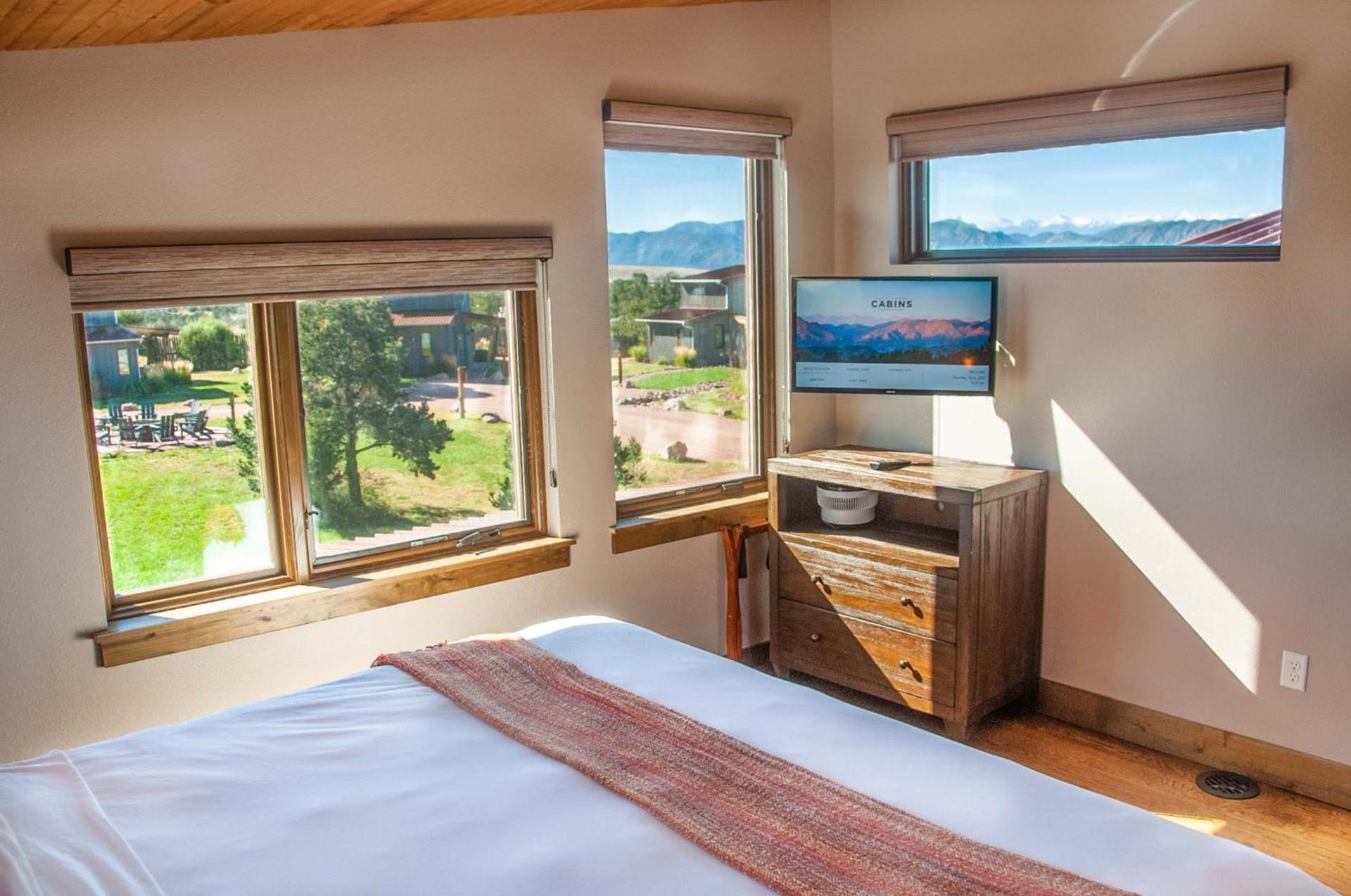 Royal Gorge Cabins photo 97