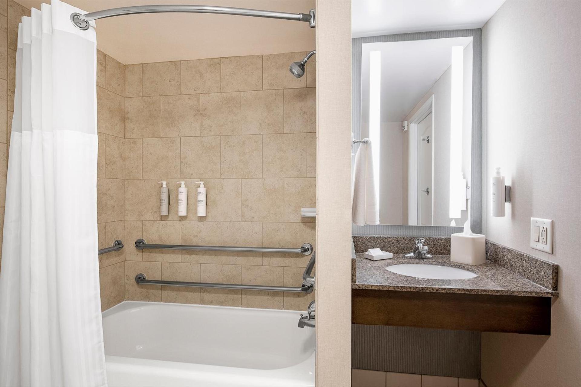 Hilton Garden Inn Cleveland Downtown photo 45