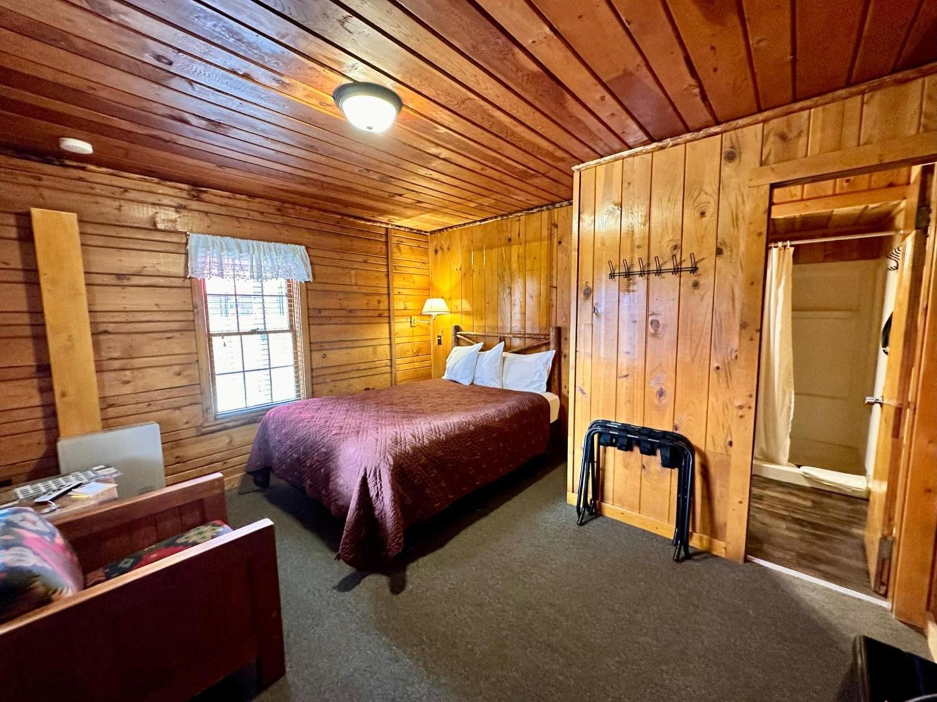 Yellowstone Cabins and RV photo 11