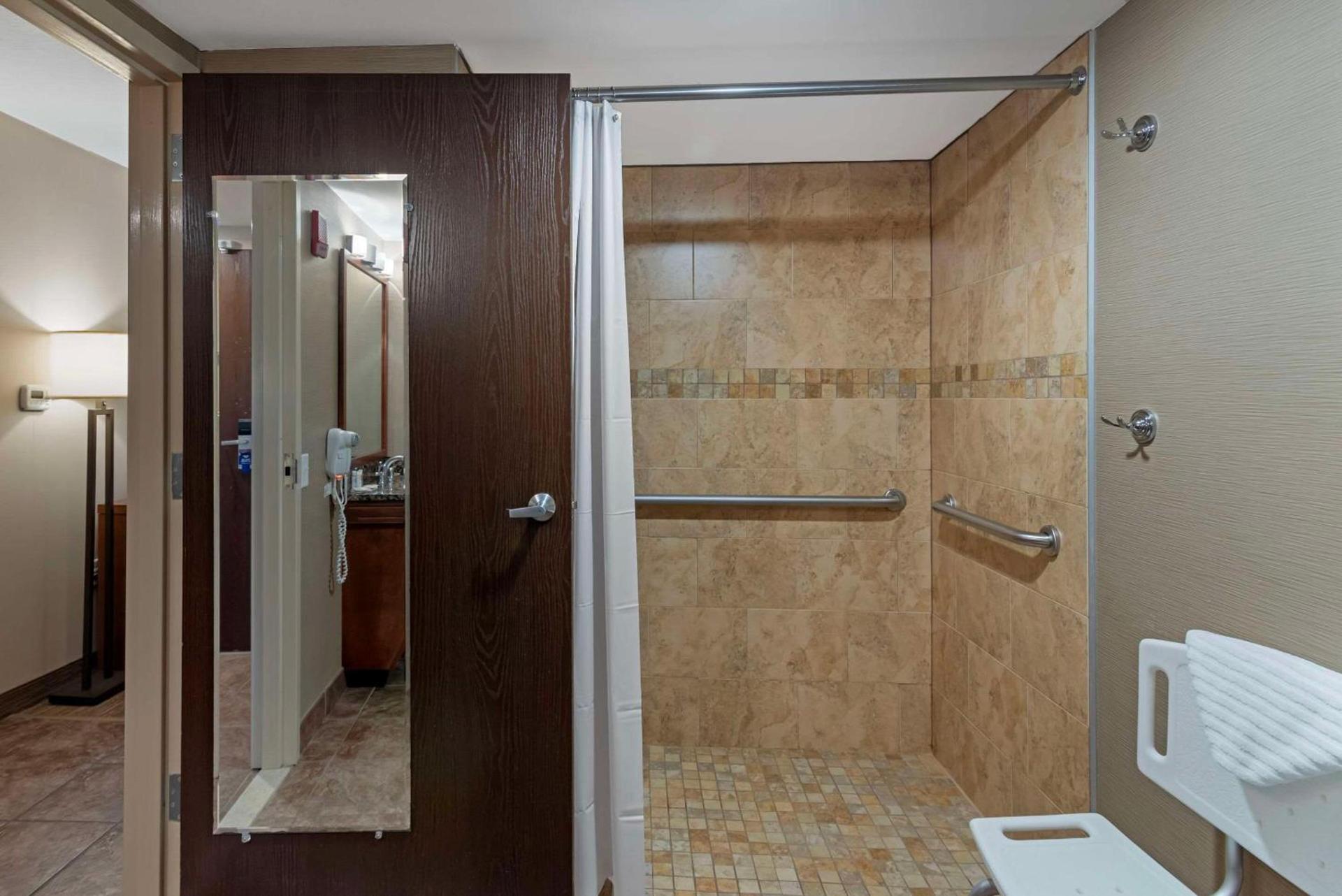Comfort Inn Bangor North photo 14