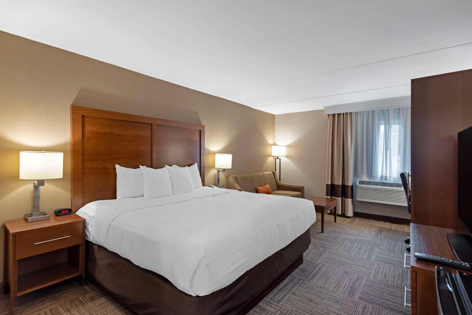 Comfort Inn Bangor North photo 17