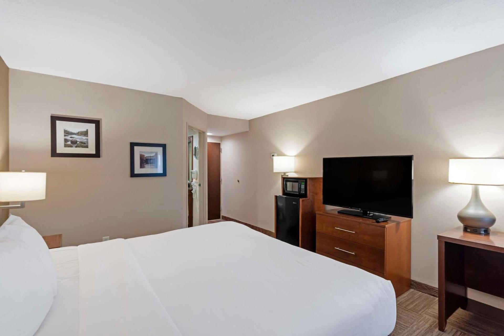 Comfort Inn Bangor North photo 22