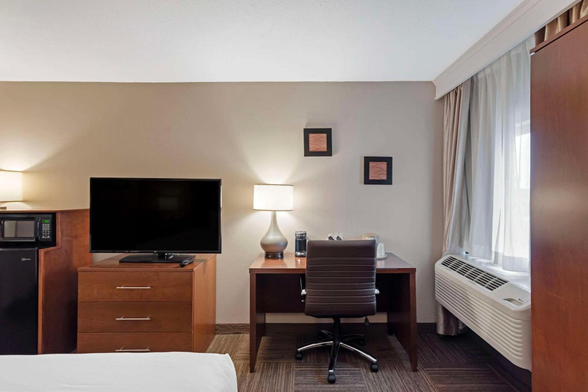 Comfort Inn Bangor North photo 23