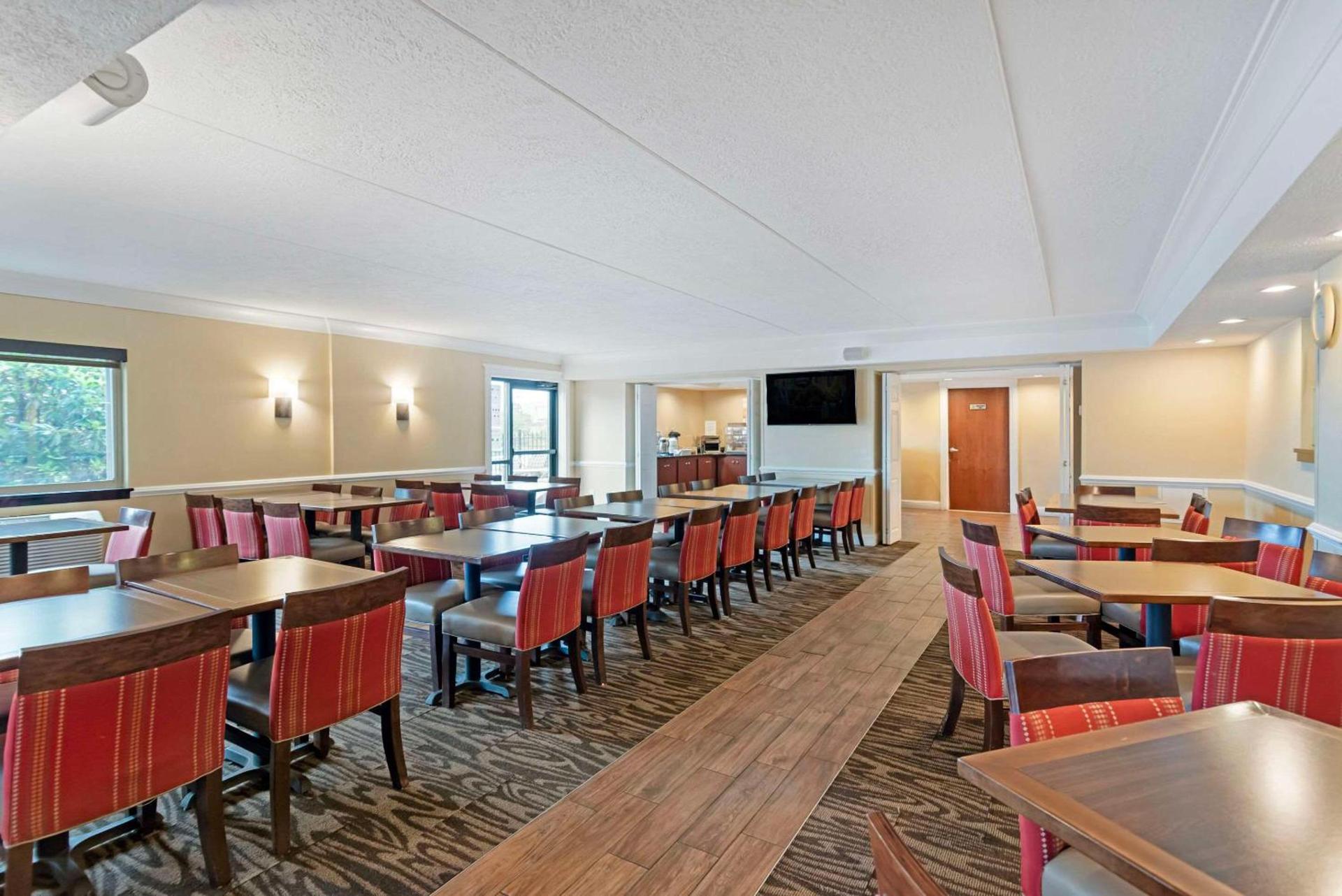 Comfort Inn Bangor North photo 31