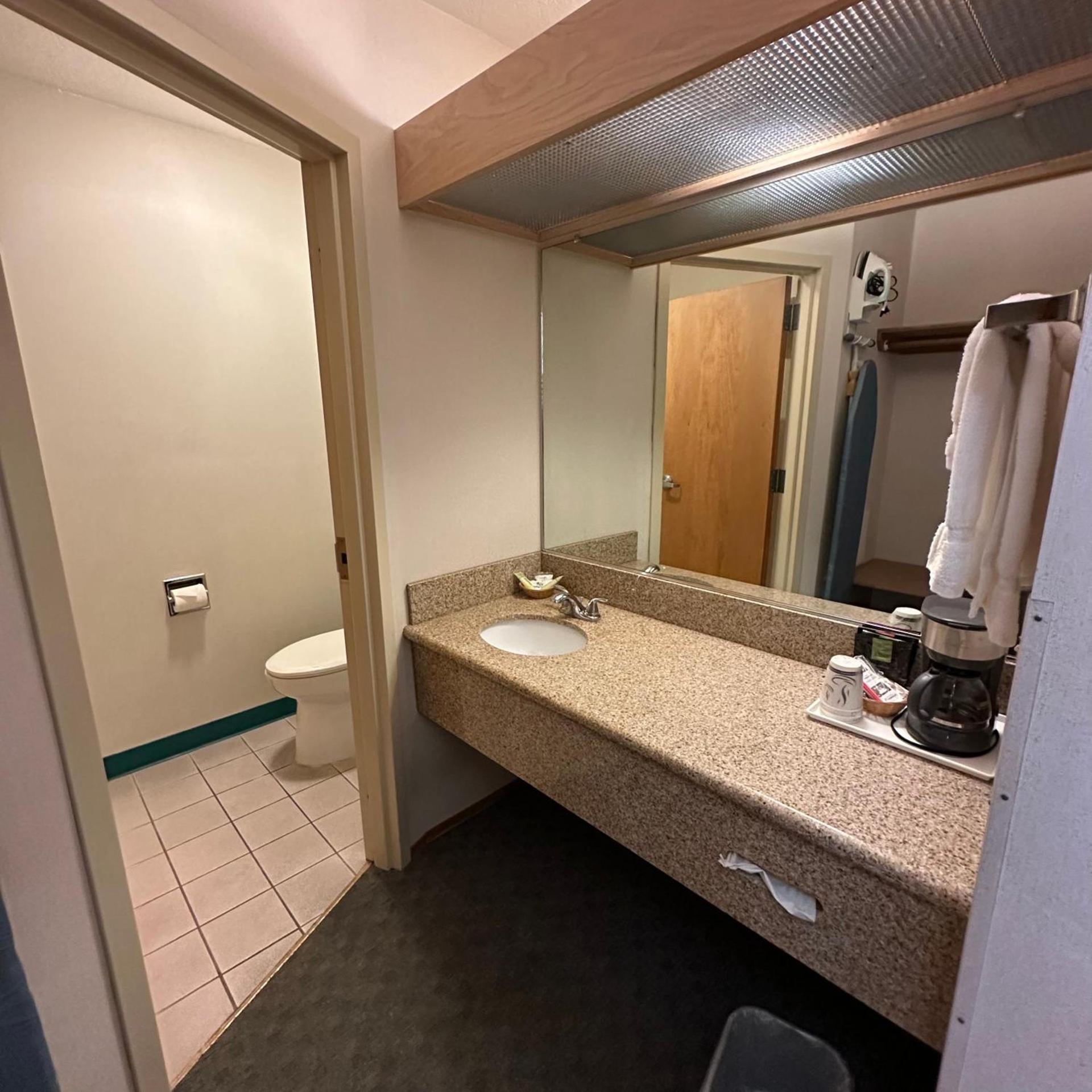Timberland Inn & Suites photo 27