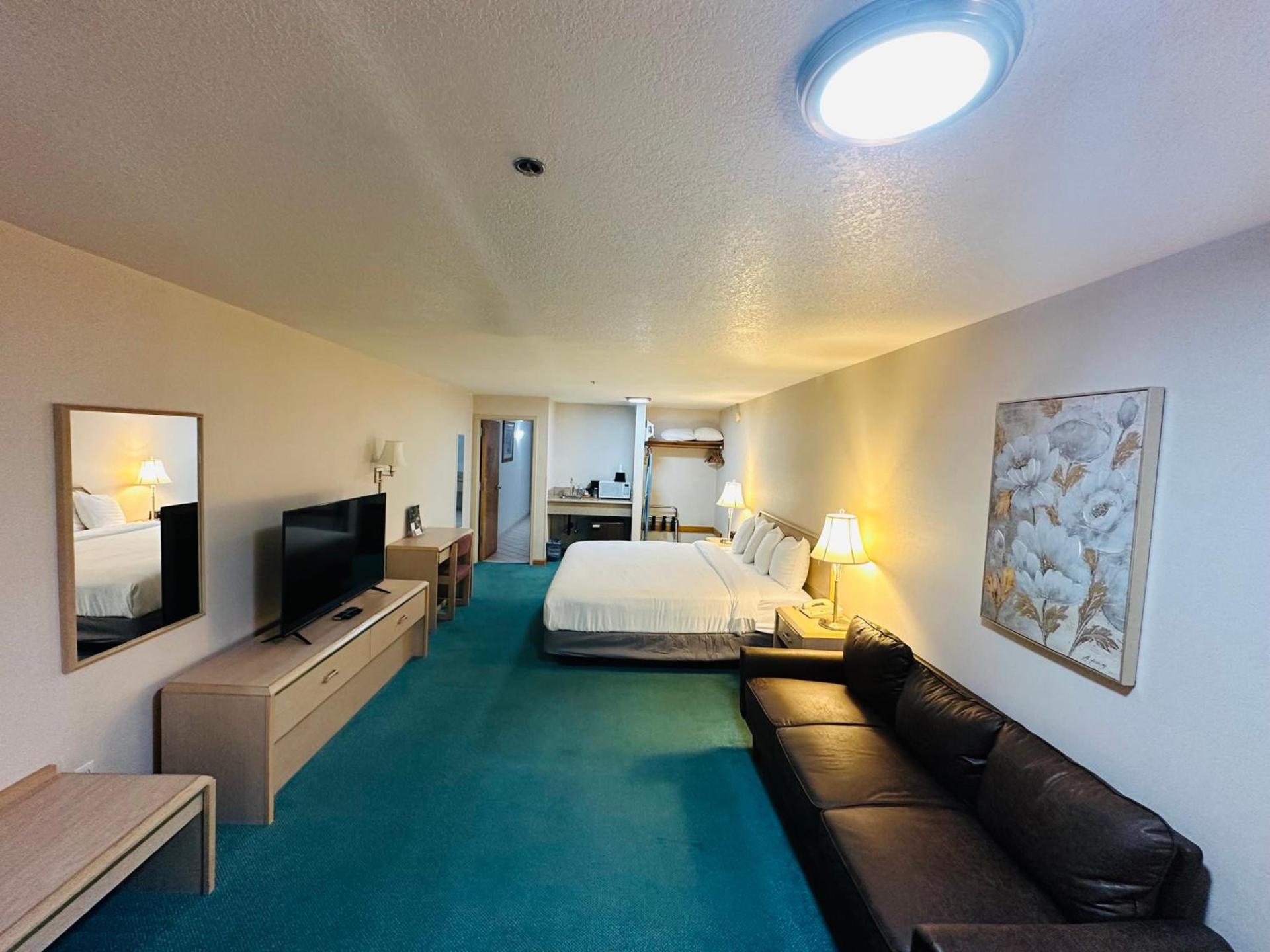 Timberland Inn & Suites photo 37