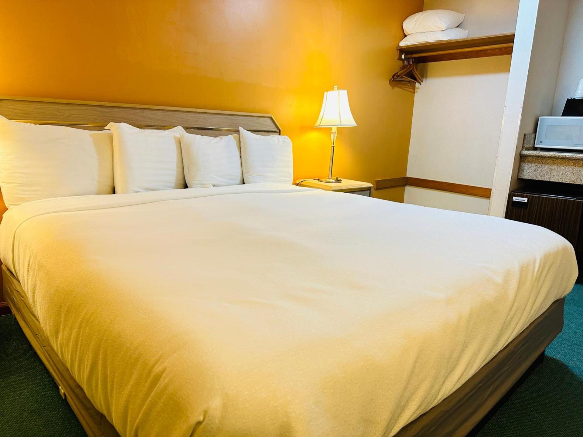 Timberland Inn & Suites photo 36