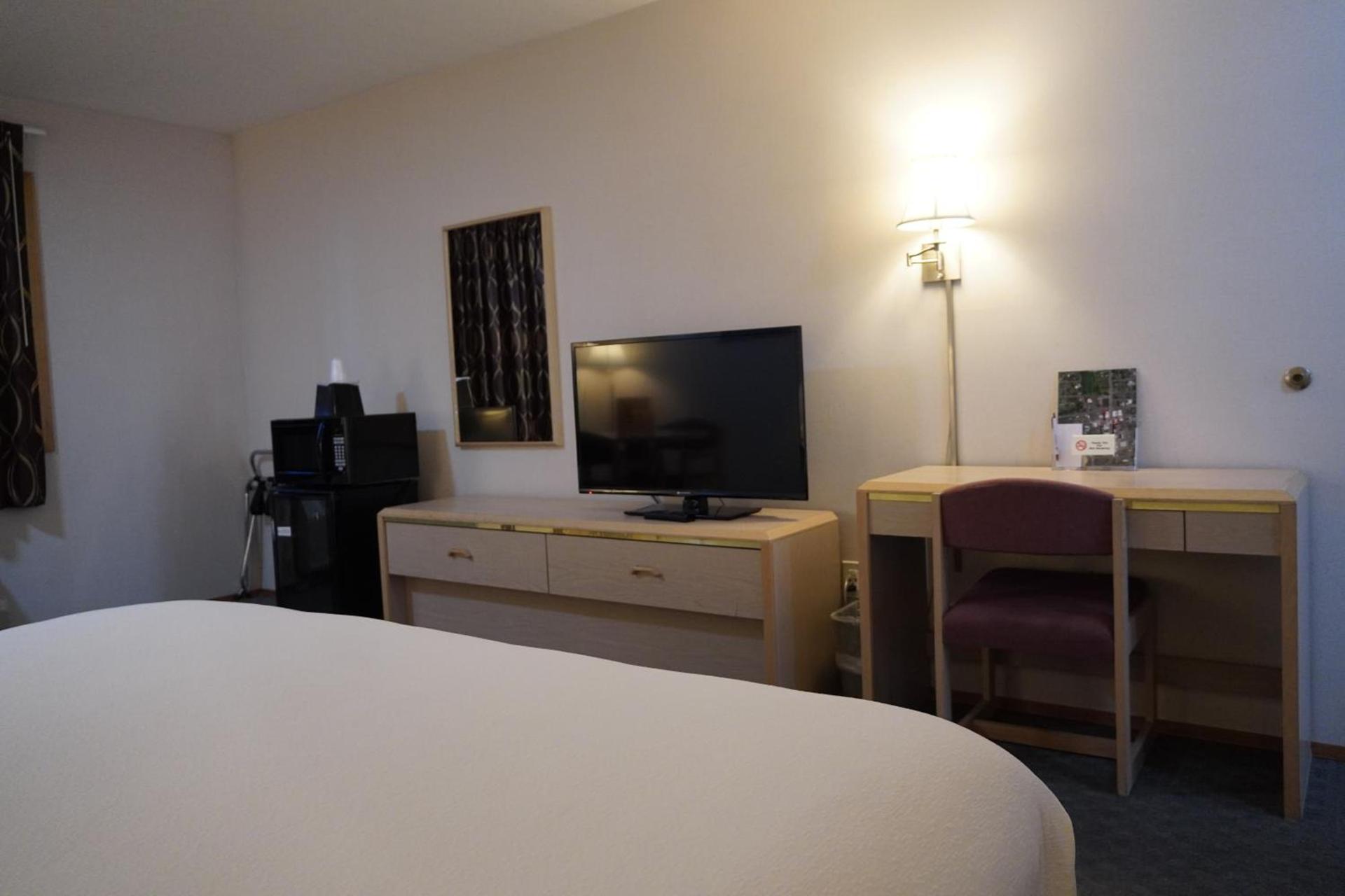 Timberland Inn & Suites photo 41