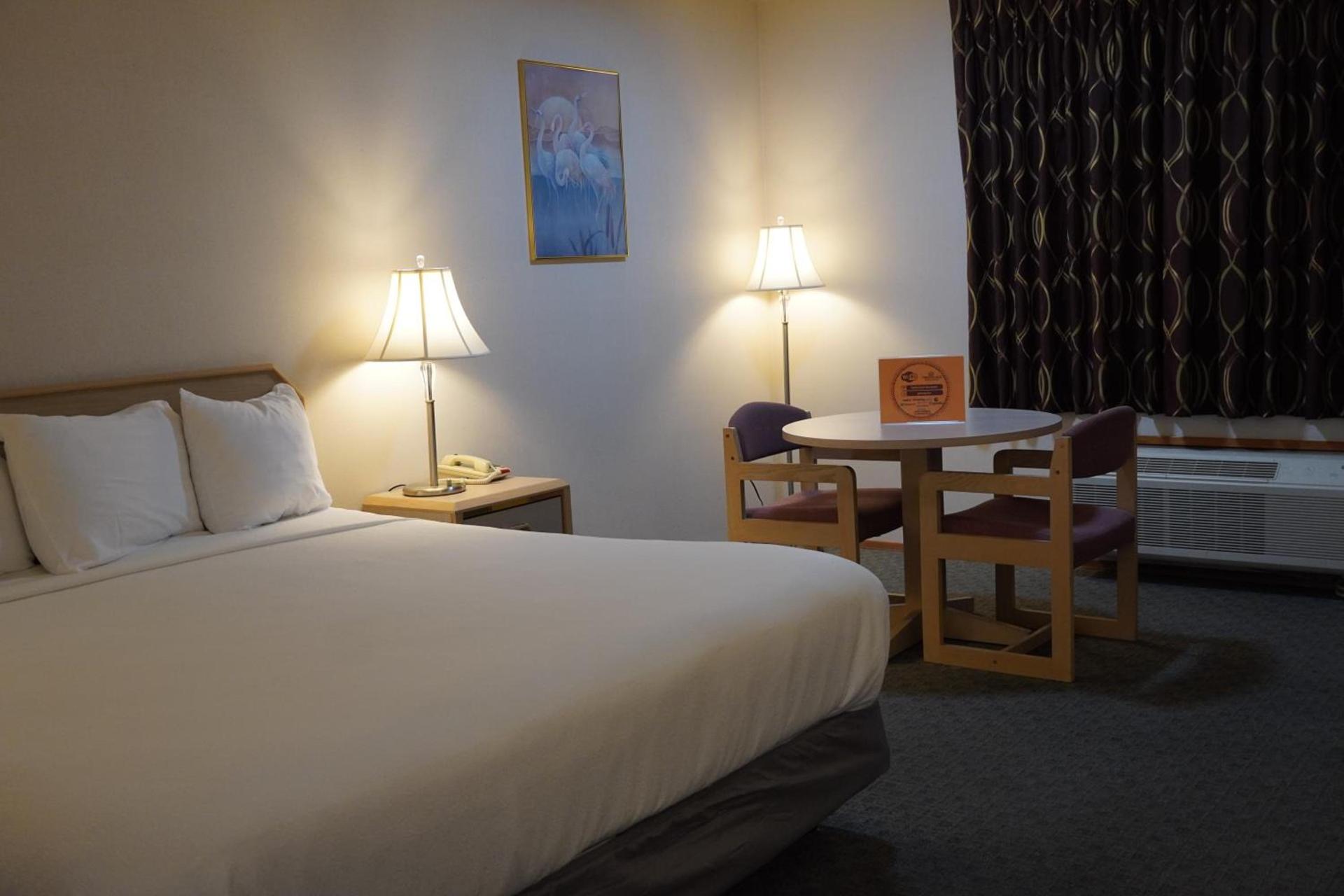 Timberland Inn & Suites photo 43