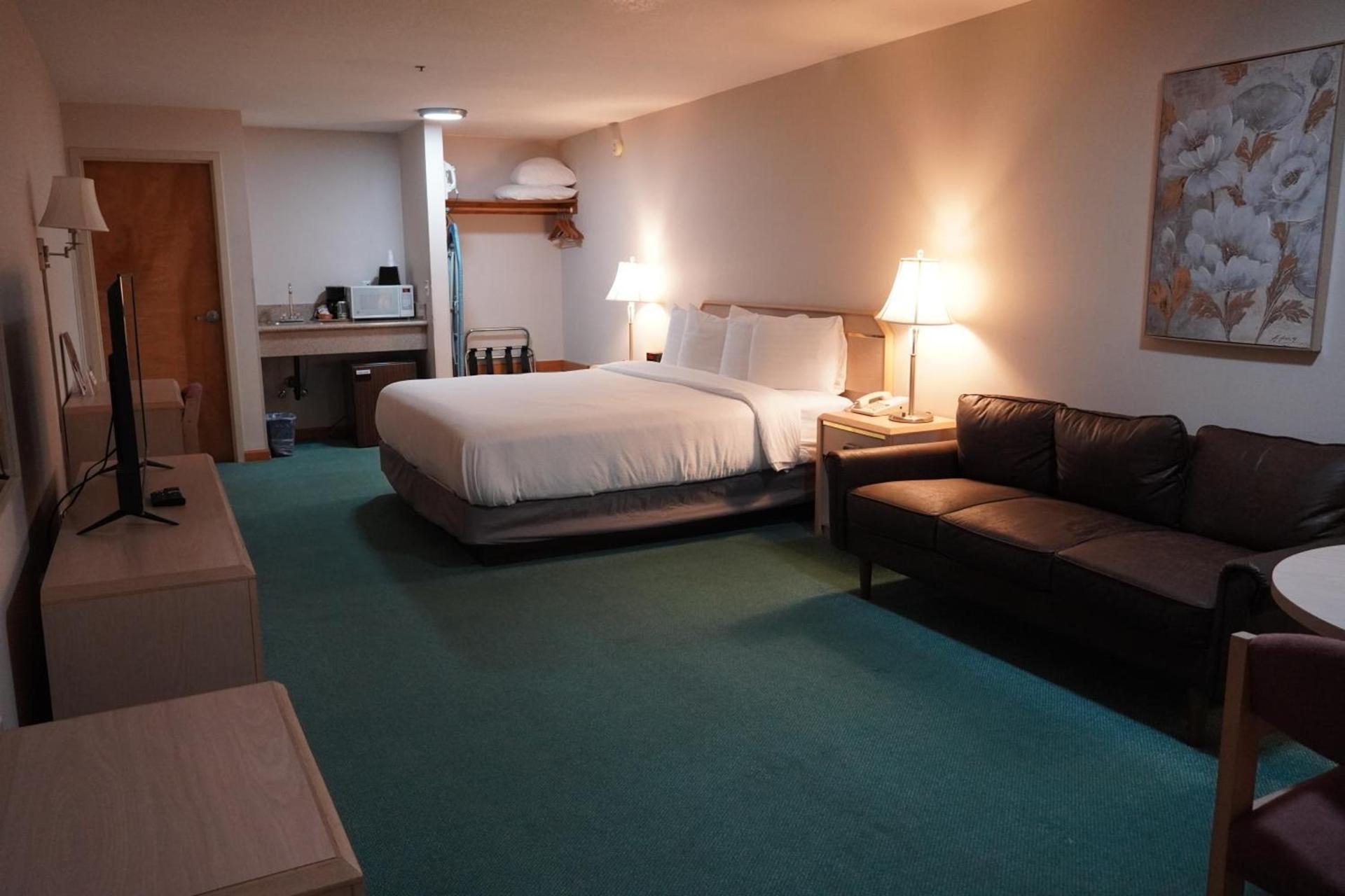 Timberland Inn & Suites photo 57