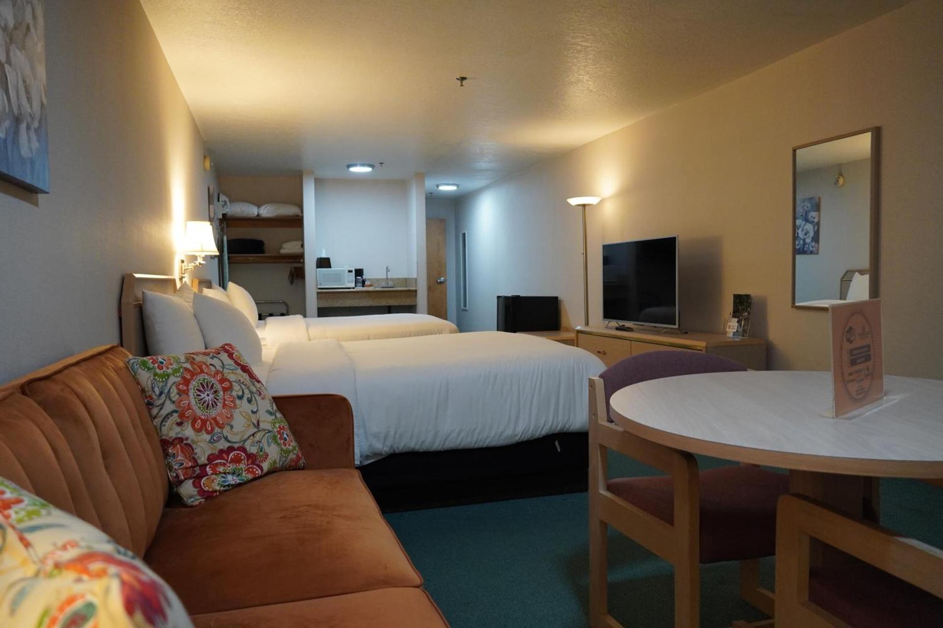 Timberland Inn & Suites photo 58