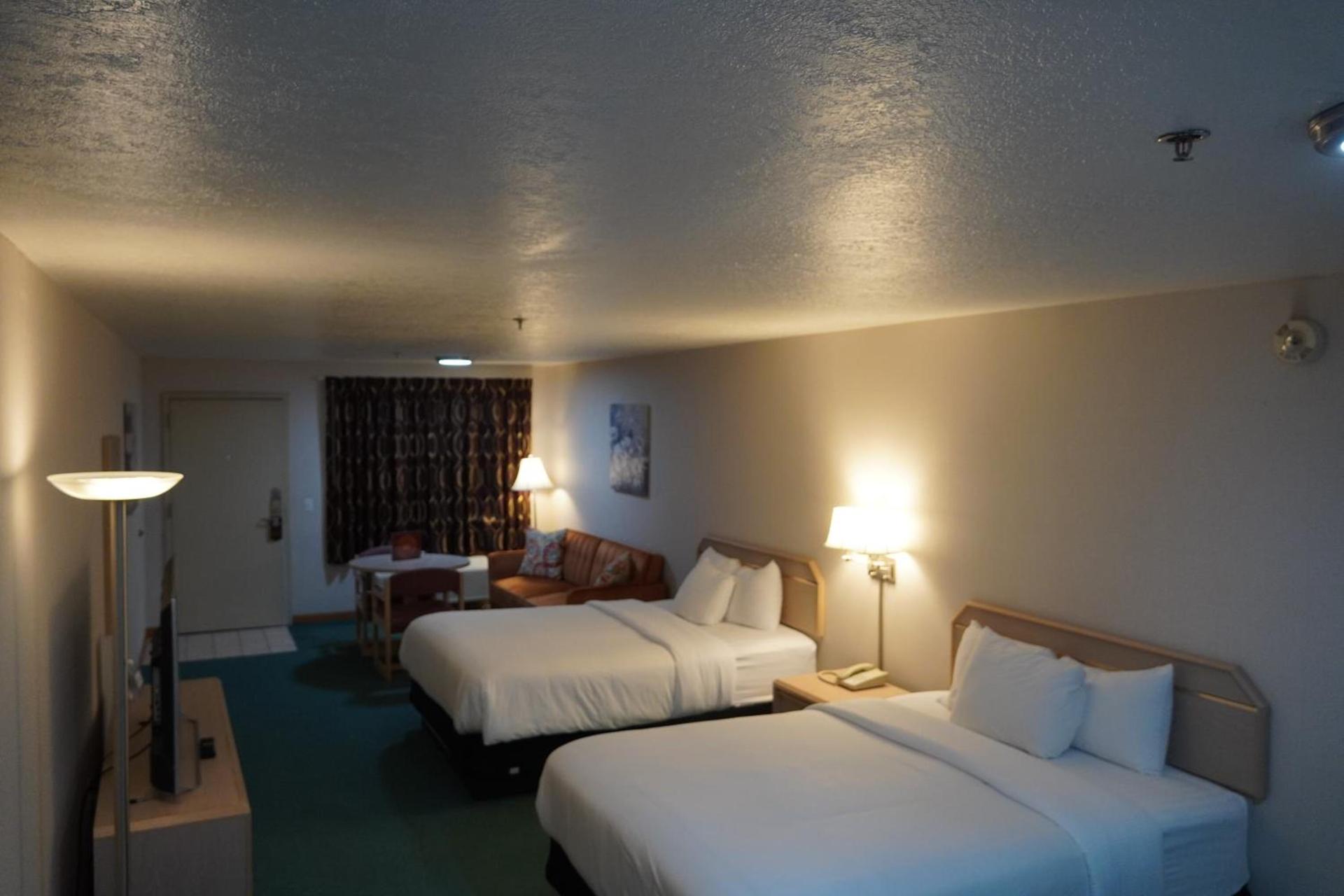 Timberland Inn & Suites photo 69
