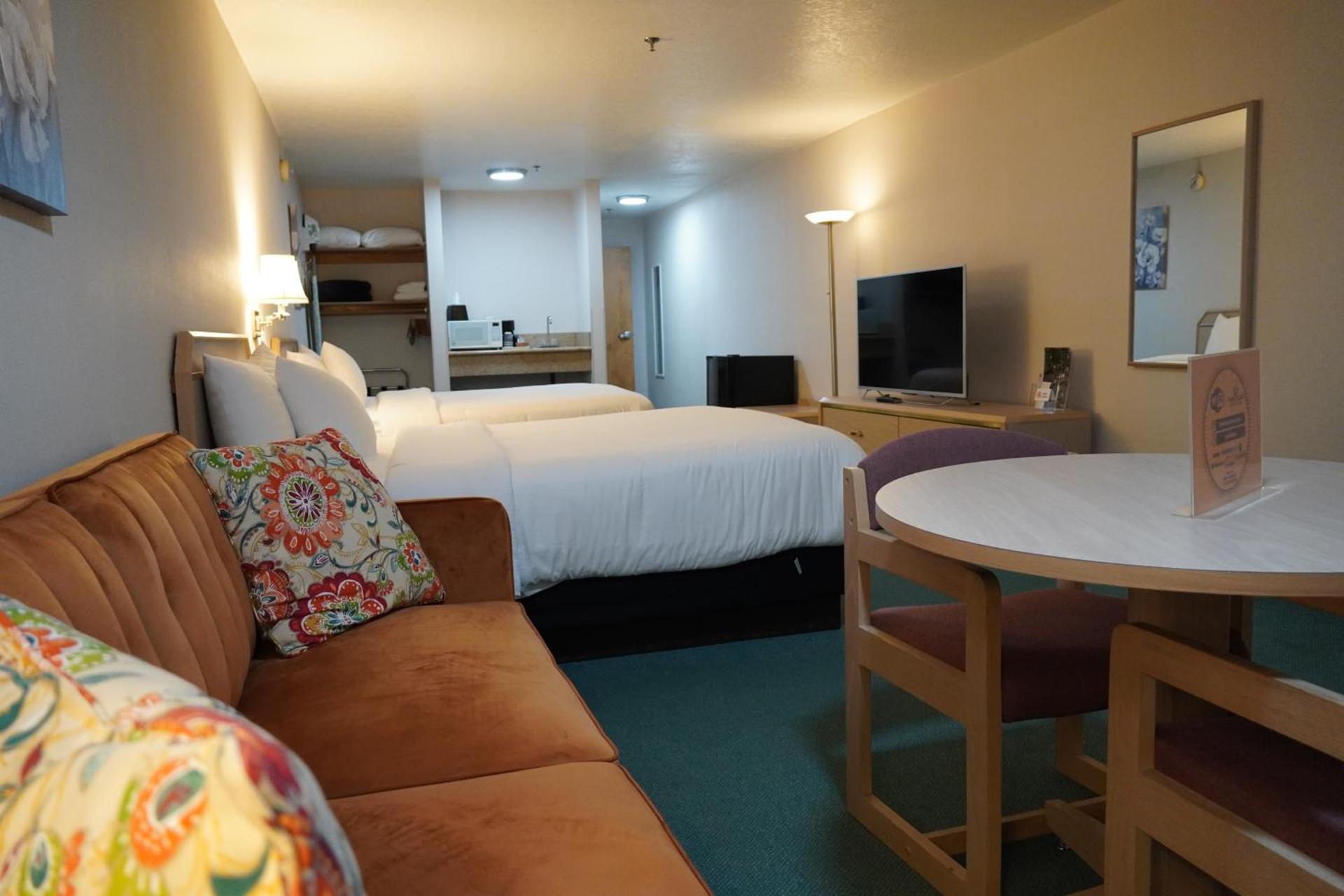 Timberland Inn & Suites photo 72