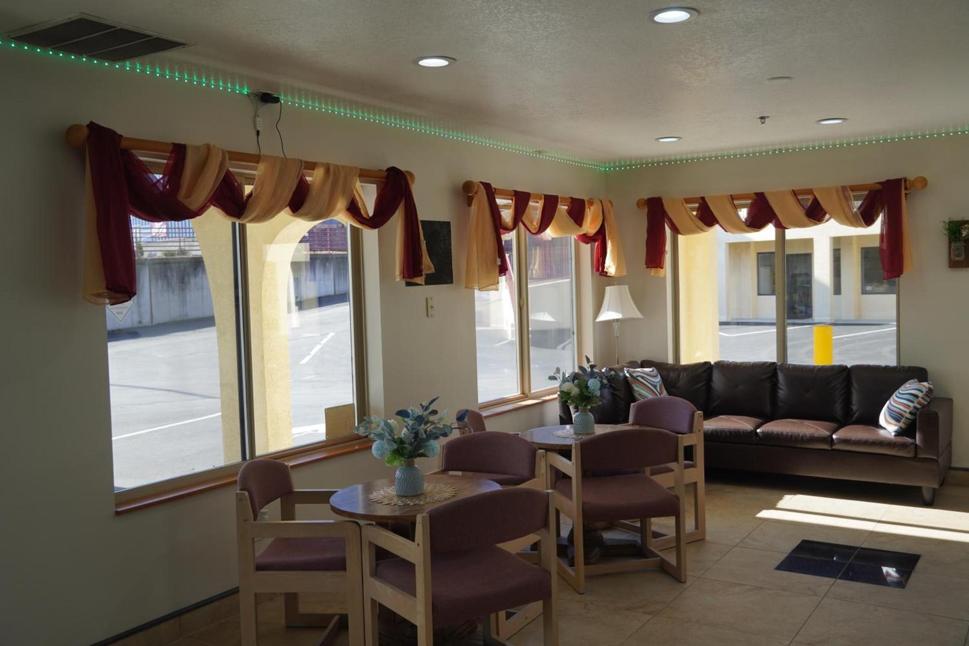 Timberland Inn & Suites photo 83
