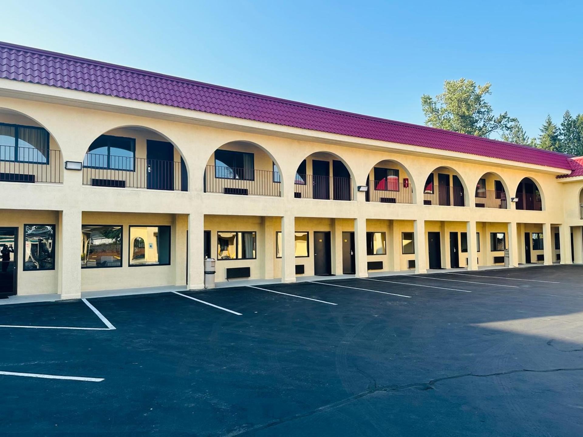 Timberland Inn & Suites photo 86