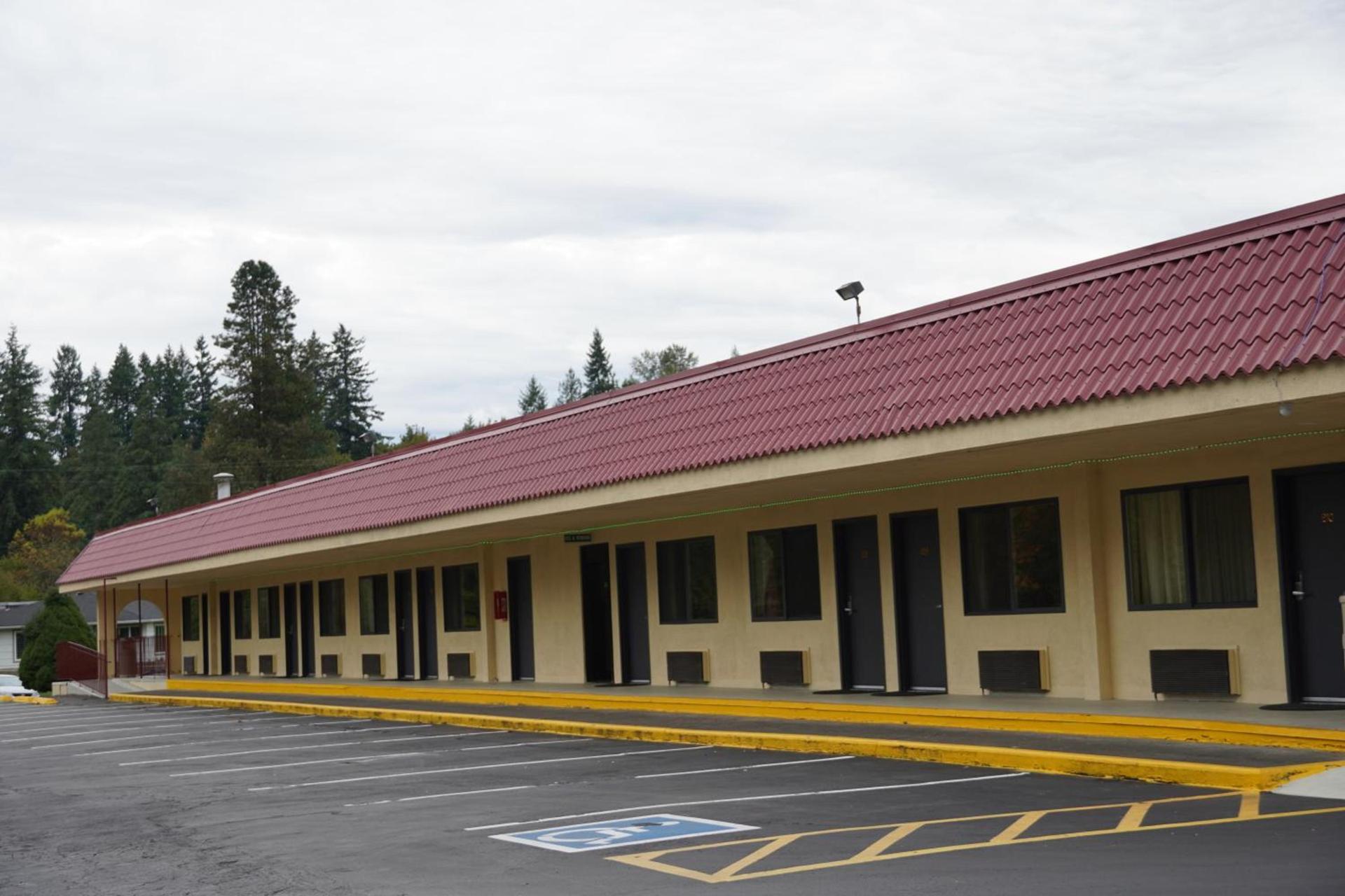 Timberland Inn & Suites photo 94