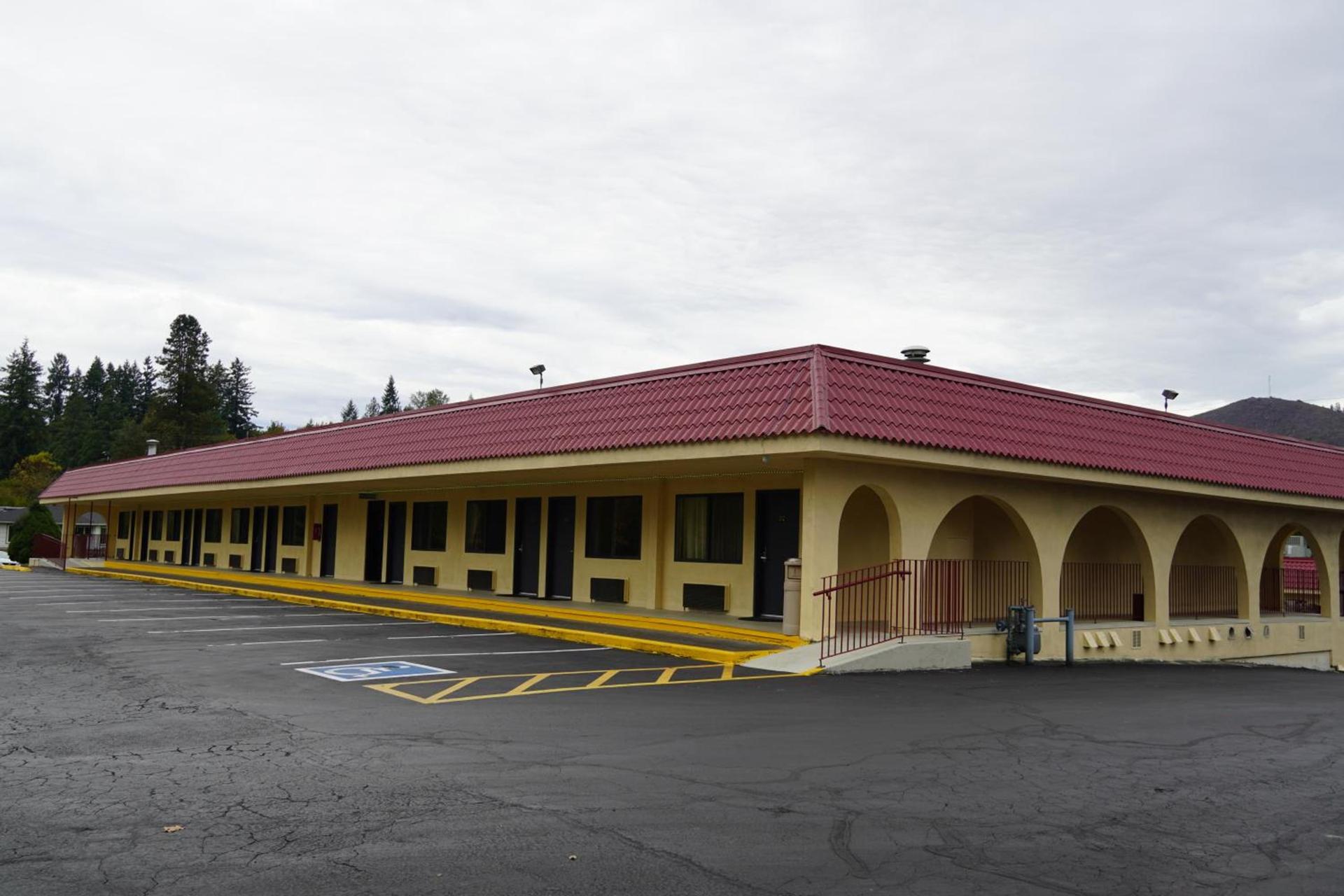 Timberland Inn & Suites photo 95