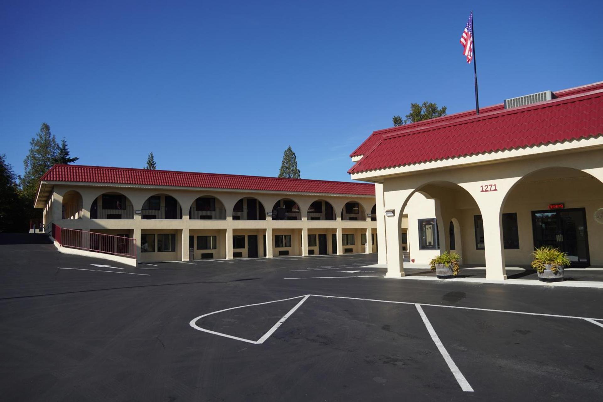 Timberland Inn & Suites photo 99
