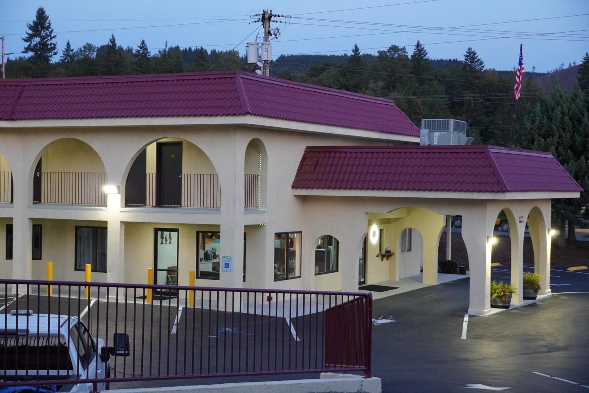 Timberland Inn & Suites photo 3