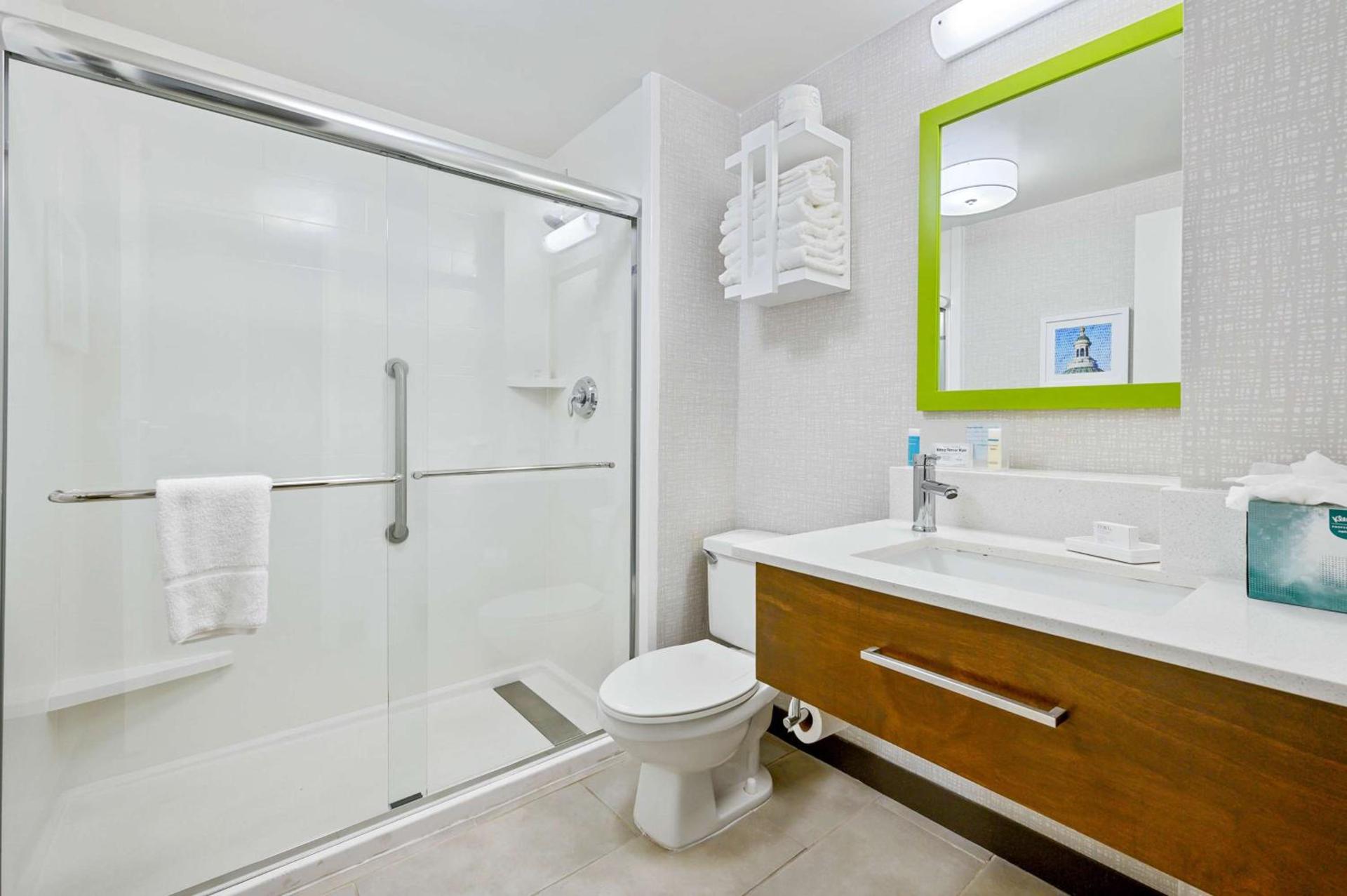 Hampton Inn St. Louis - Westport photo 5