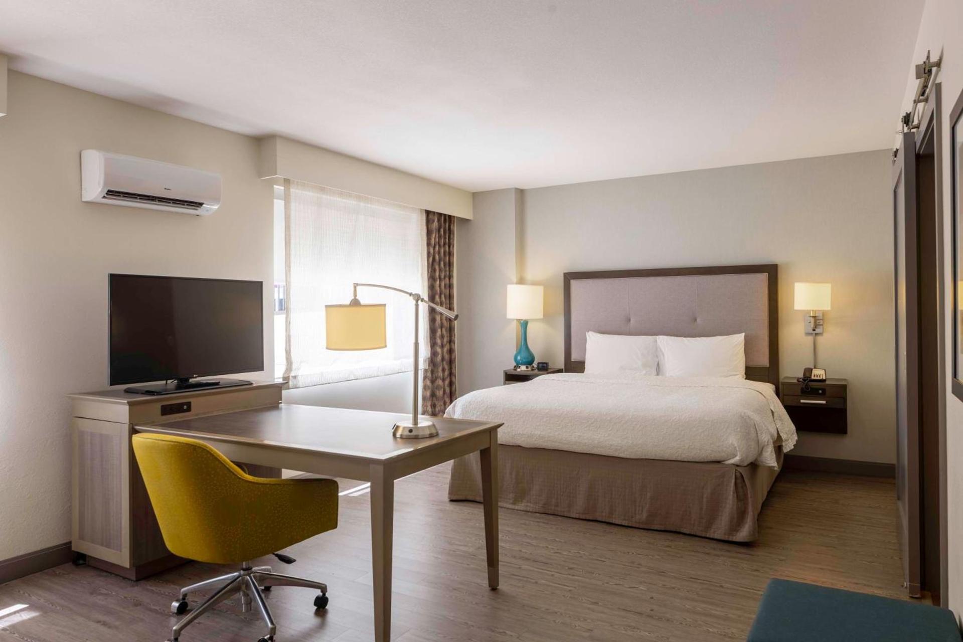 Hampton Inn & Suites Miami Wynwood Design District, FL photo 32