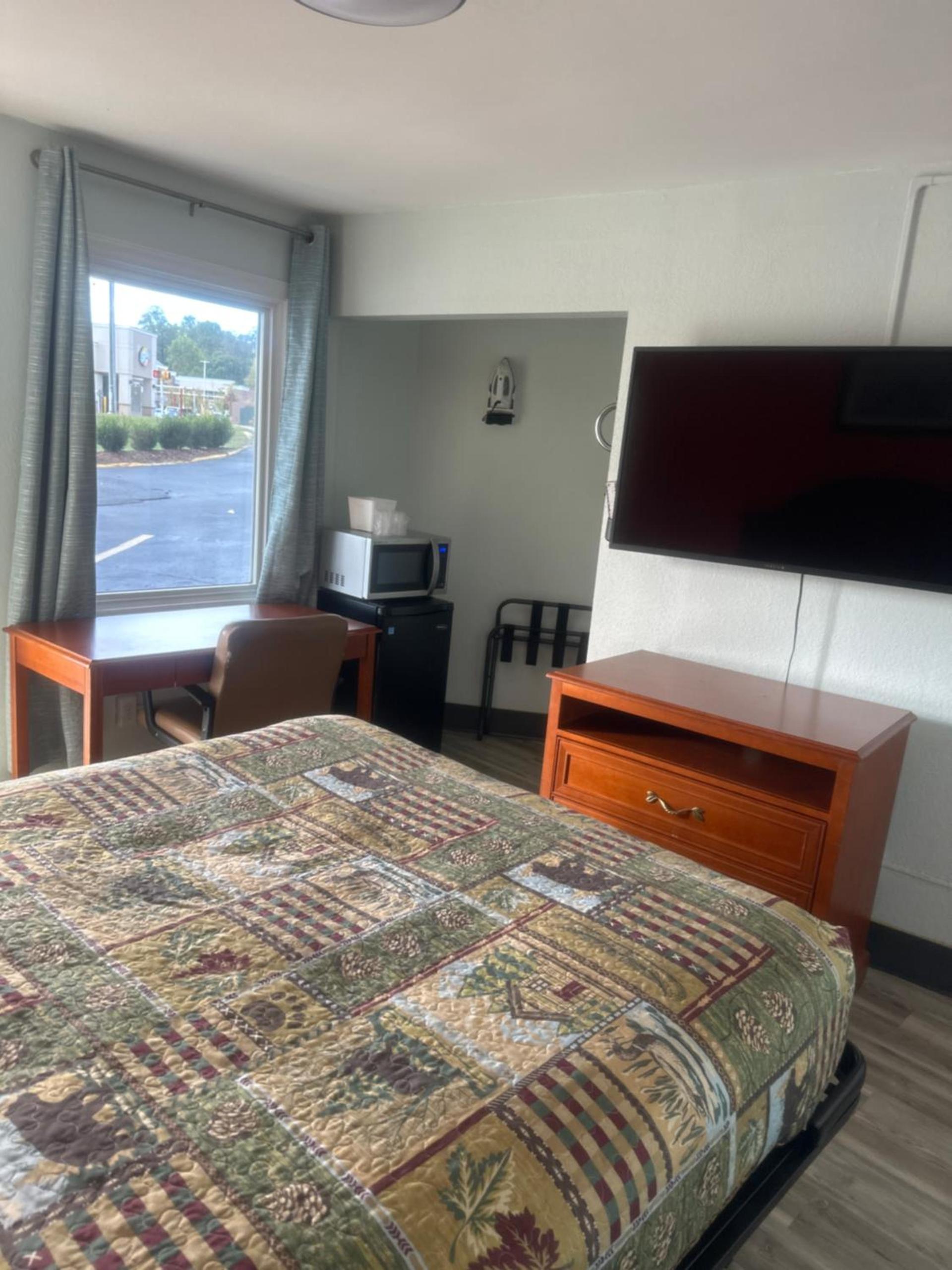 Whispering Pines Motel photo 6