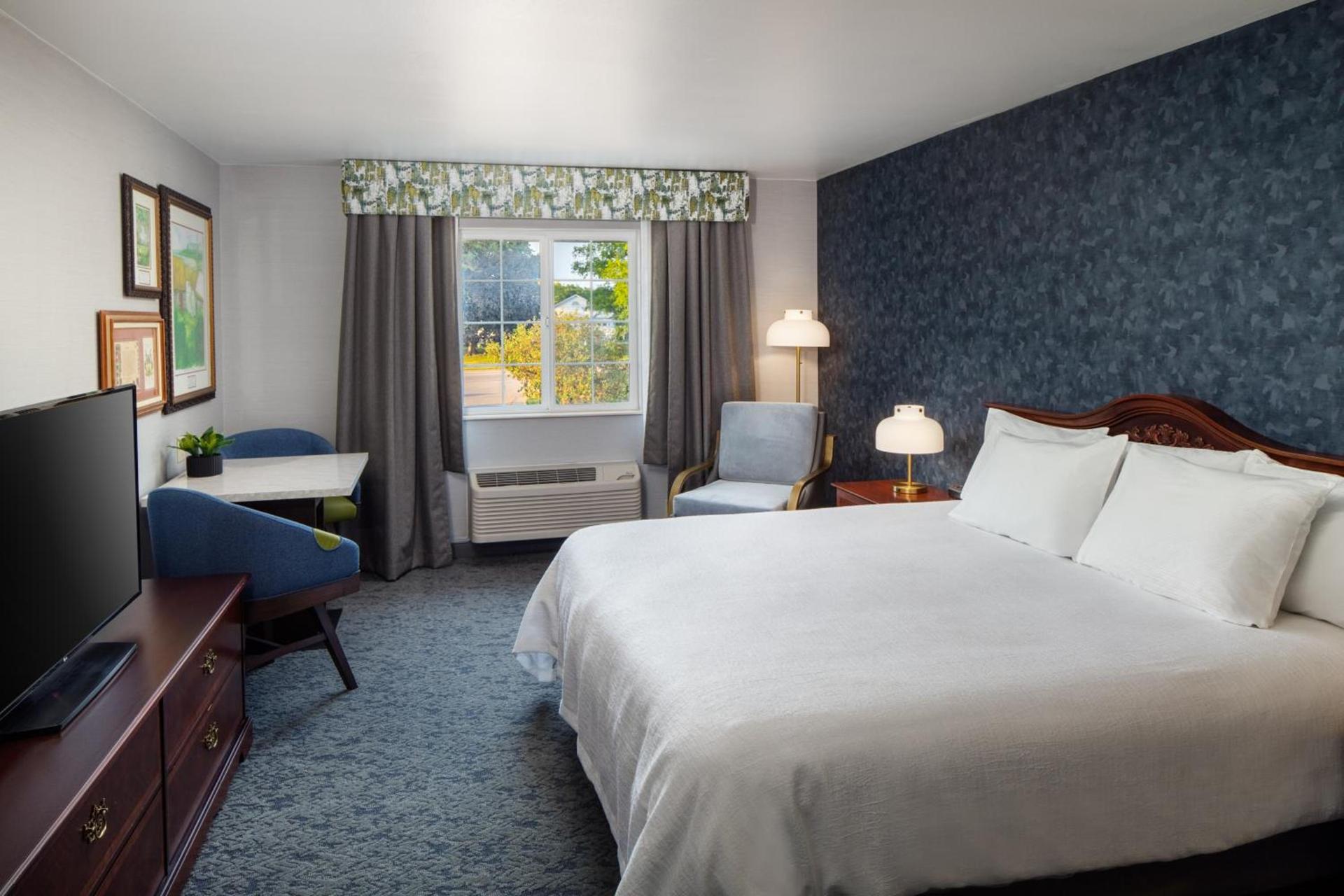 Irish Cottage Inn & Suites photo 41