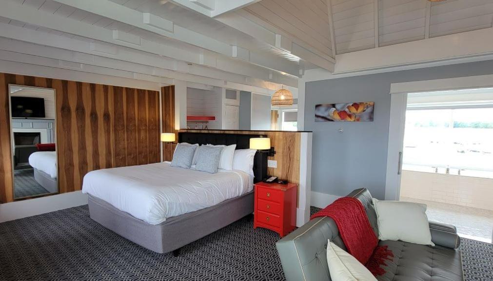 The Hotel at Cape Ann Marina photo 10