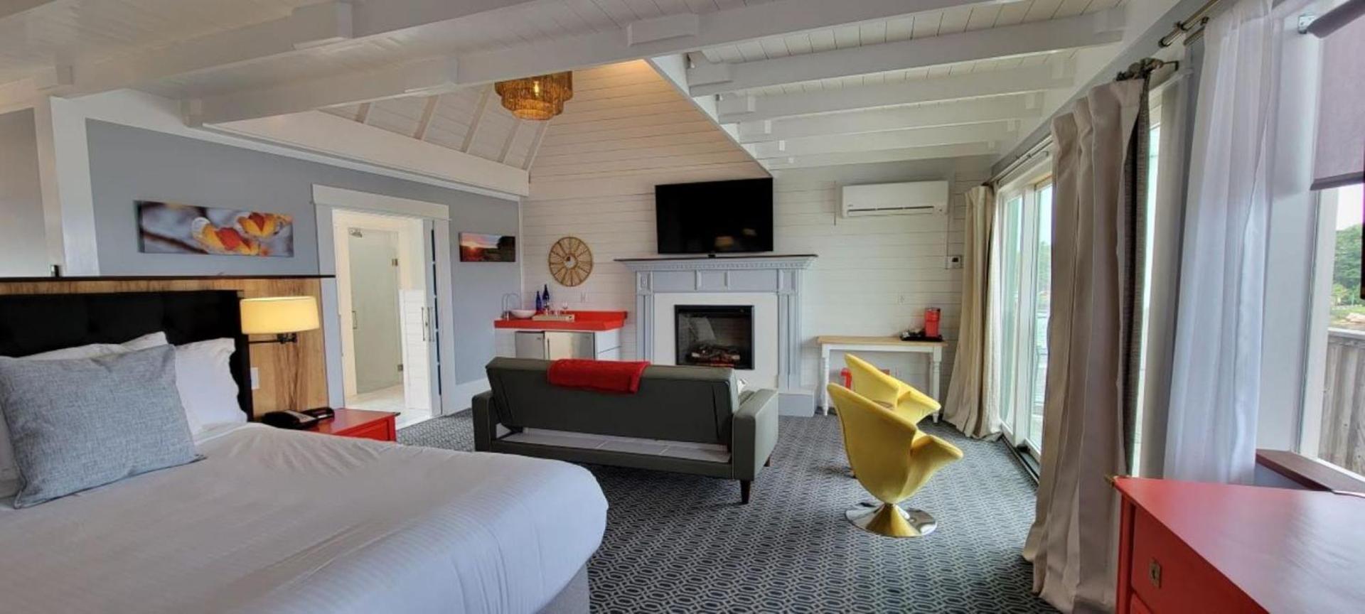The Hotel at Cape Ann Marina photo 9