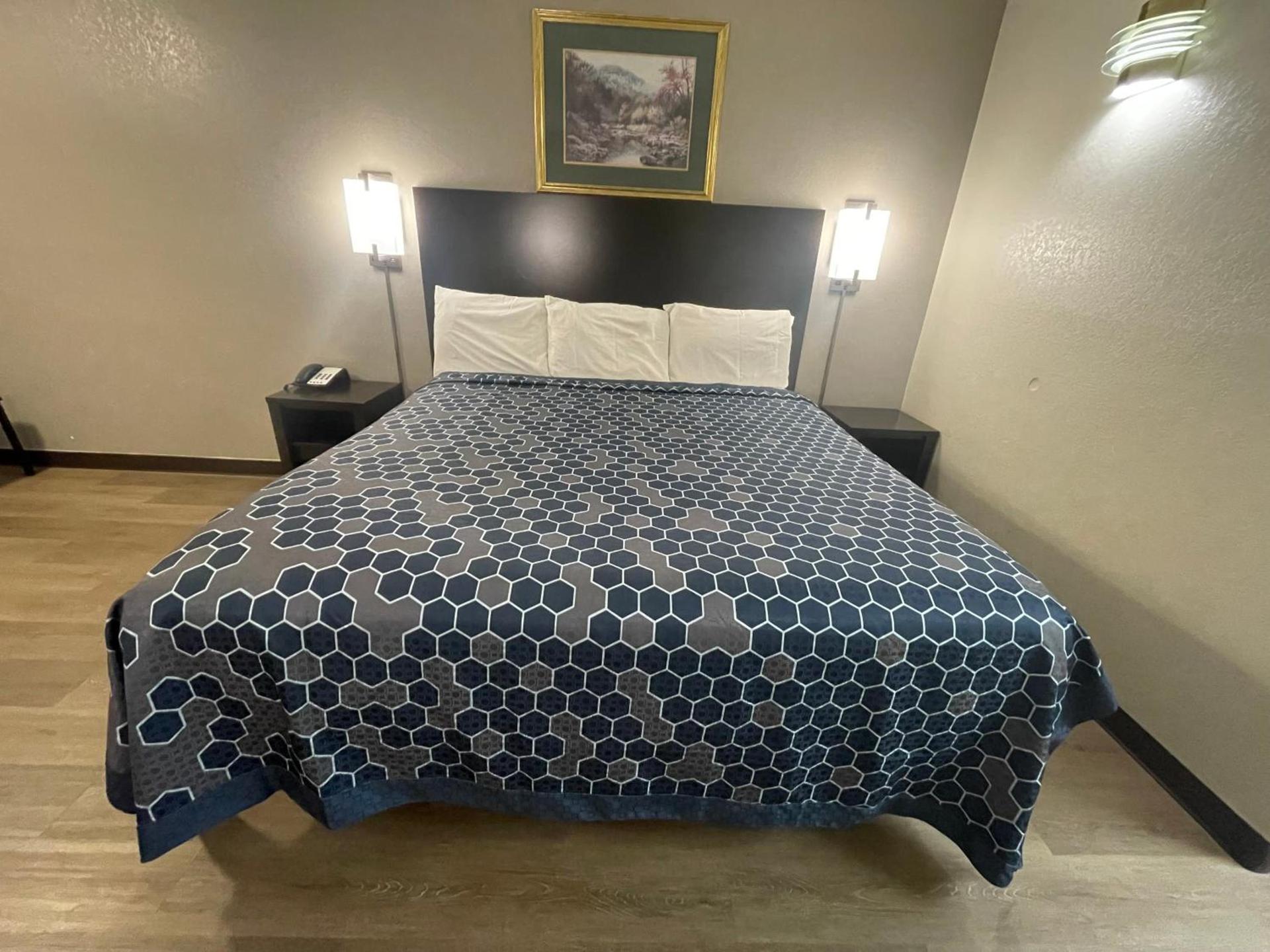 Royal Inn Motel photo 14